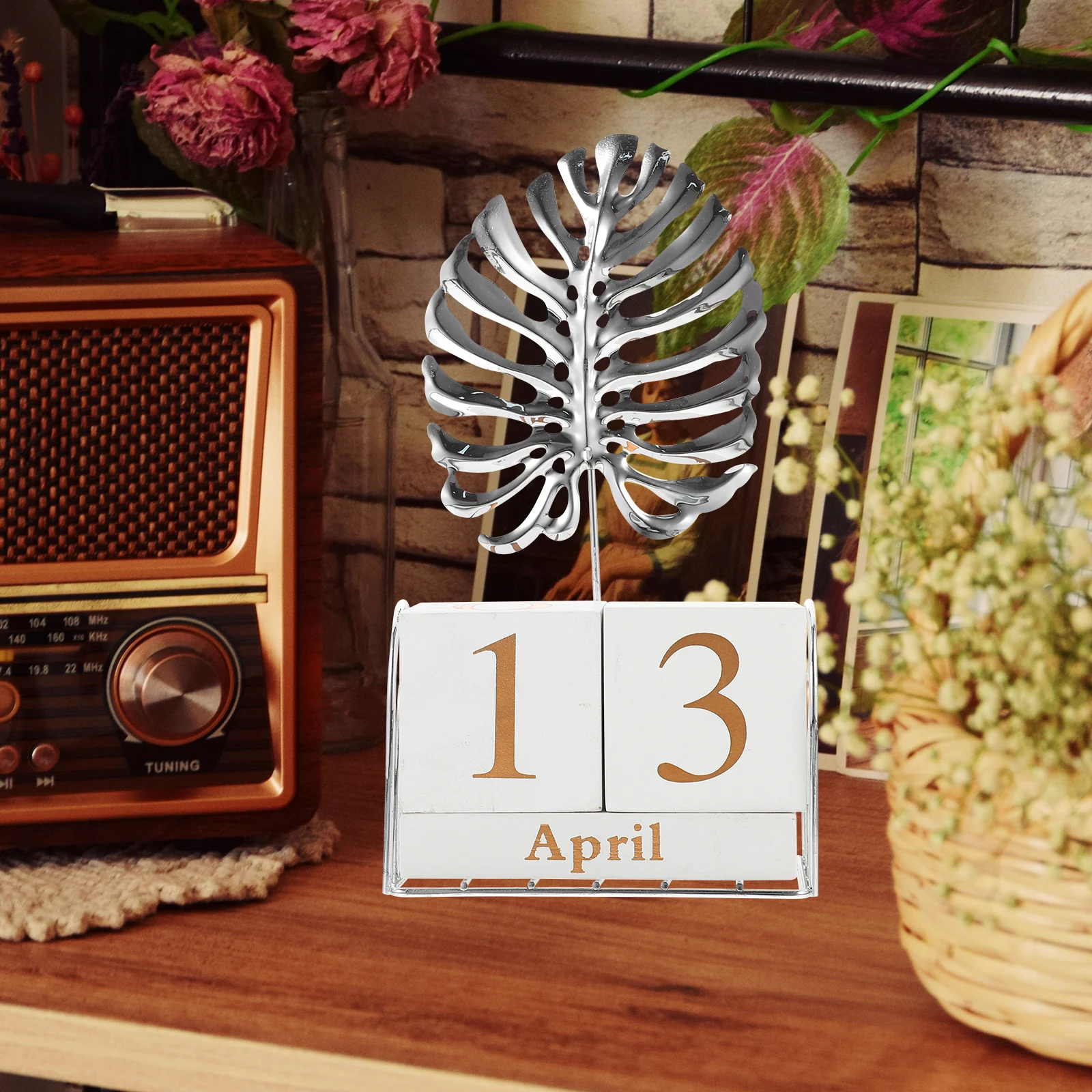 1 Set Desktop Wooden Turtle Back Leaf Diy Calendar Decoration Date Month Display Brick Cube Solid Wood Digital Calendar Ornament
1 Set Desktop Wooden Turtle Back Leaf Diy Calendar Decoration Date Month Display Brick Cube Solid Wood Digital Calendar Ornament