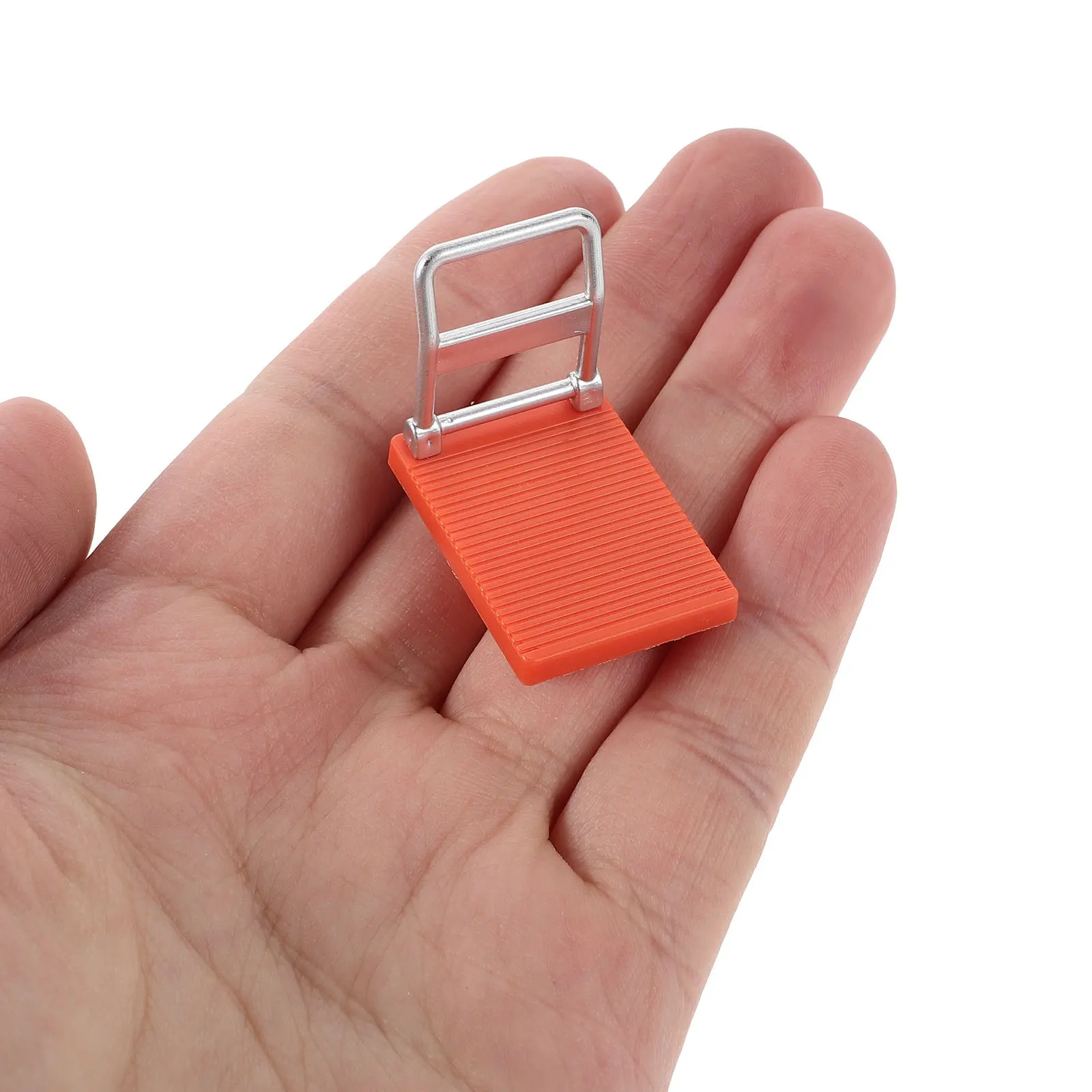 Набор из 36 миниатюрных ручных тележек: реалистичные мини-погрузчики с колесами для образовательных симуляций складских сцен
Набор из 36 миниатюрных ручных тележек: реалистичные мини-погрузчики с колесами для образовательных симуляций складских сцен