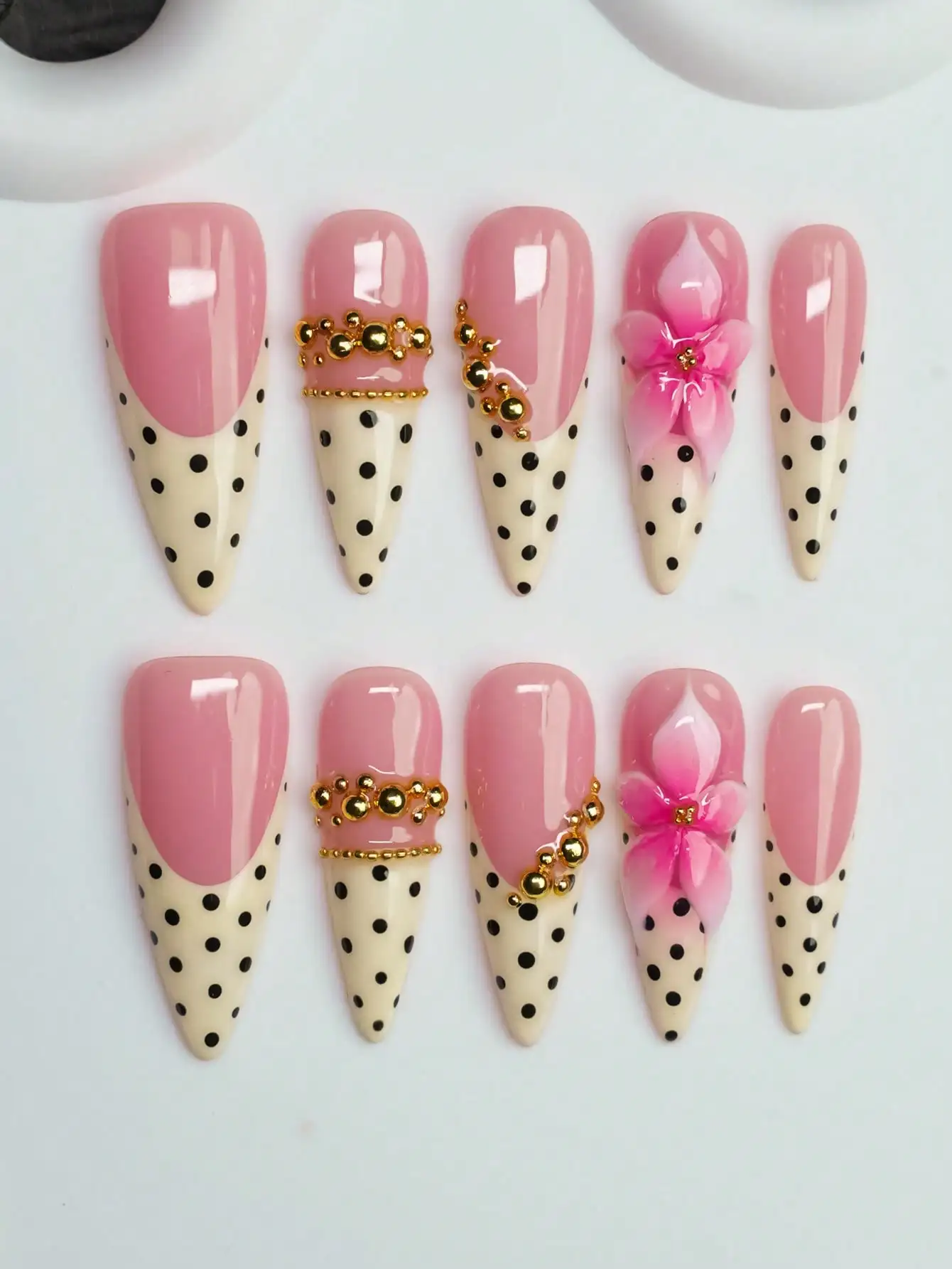 10pcs Handmade Almond-Shaped Y2K Baddie Style Press-On Nails, Nude & Yellow Color With French Tips, Polka Dots, Beads, Engraved Designs, Suitable For Parties, Dances, Daily Wear, Includes Tool Kit, Great Gift For Women & Girls
10pcs Handmade Almond-Shaped Y2K Baddie Style Press-On Nails, Nude & Yellow Color With French Tips, Polka Dots, Beads, Engraved Designs, Suitable For Parties, Dances, Daily Wear, Includes Tool Kit, Great Gift For Women & Girls