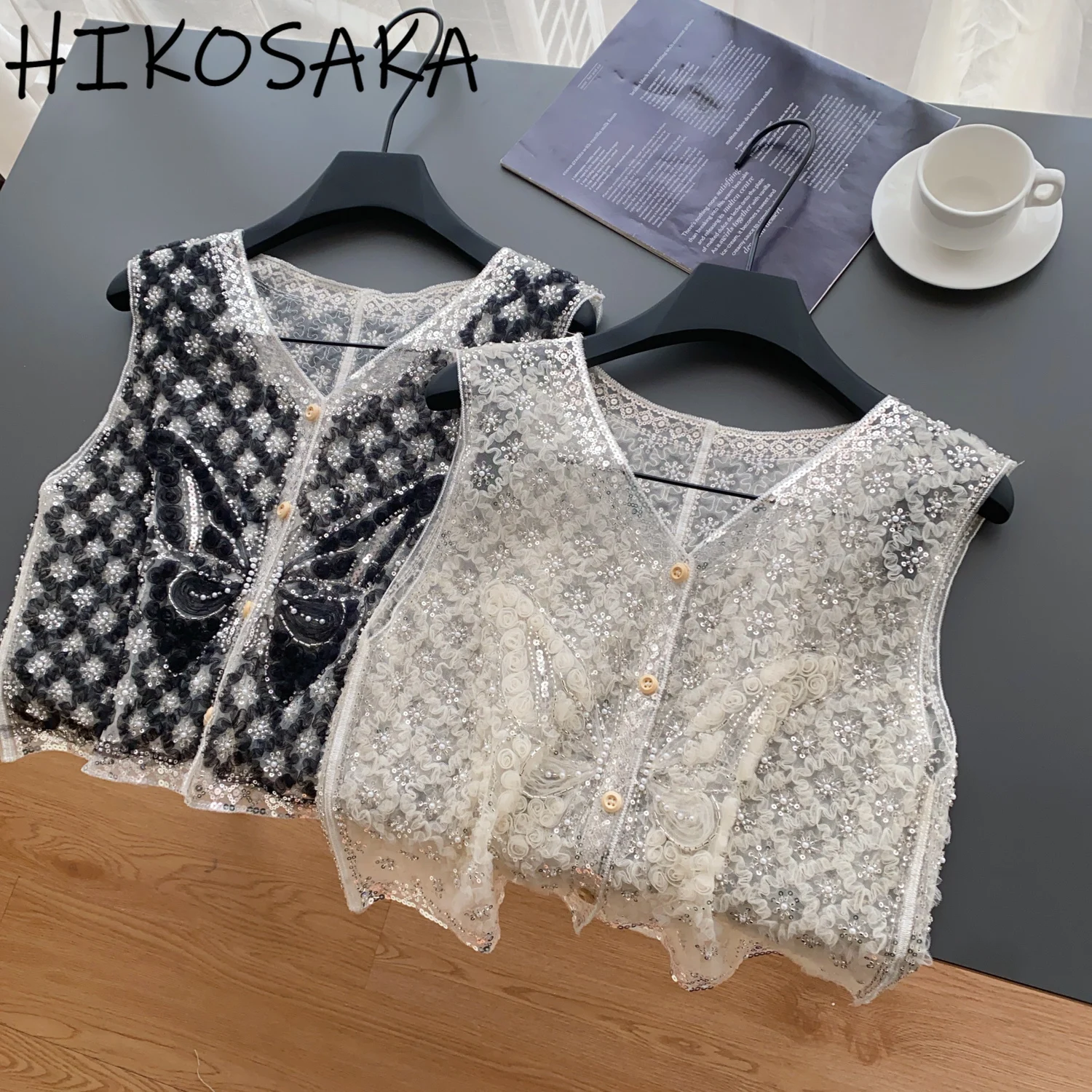 Fashion All-match Outwear Vests Women Summer Heavy Work Sequin Beading Butterfly Tanks V-neck Single Breasted Casual Y2k Top
Fashion All-match Outwear Vests Women Summer Heavy Work Sequin Beading Butterfly Tanks V-neck Single Breasted Casual Y2k Top