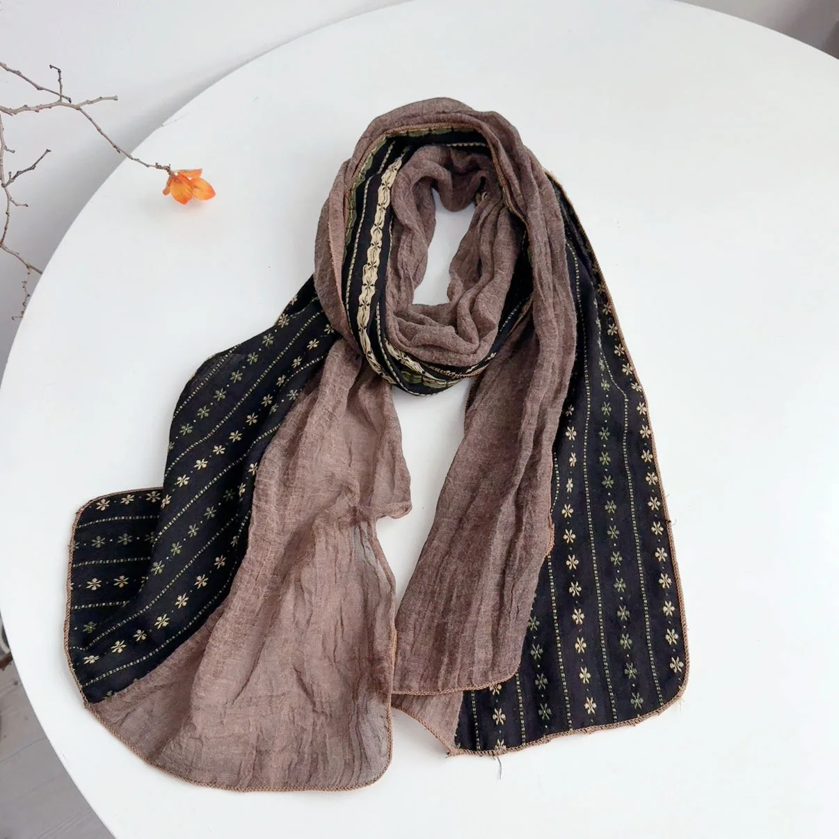 Винтажный женский лоскутный шарф, осенние длинные теплые мягкие шарфы и шали с цветочным принтом 40*160 см
Винтажный женский лоскутный шарф, осенние длинные теплые мягкие шарфы и шали с цветочным принтом 40*160 см