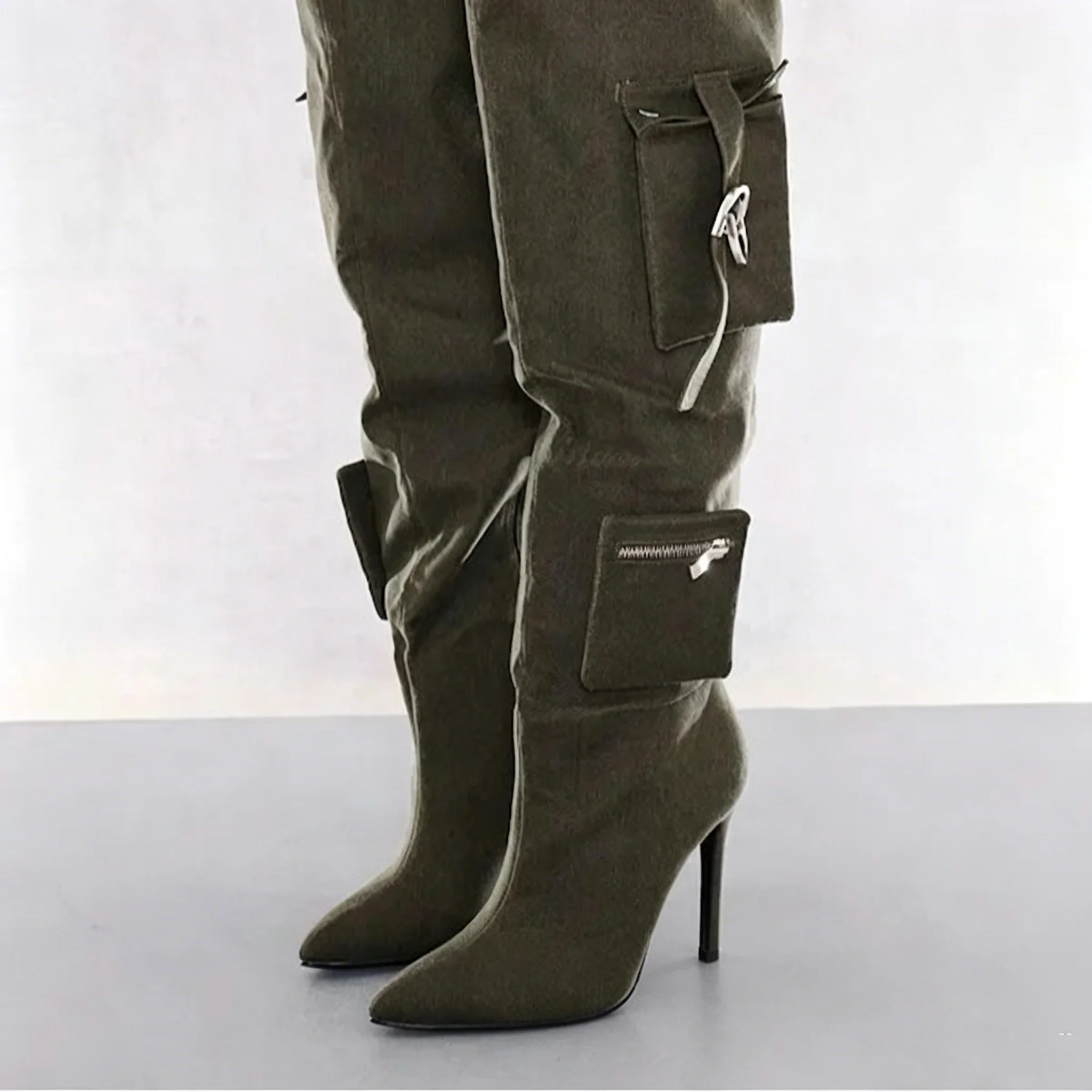 Sexy Style Pointed Toe Over-The-Knee Women Boots Stiletto High Heels Side Zipper Design Large Size Fashion Show Shoes
Sexy Style Pointed Toe Over-The-Knee Women Boots Stiletto High Heels Side Zipper Design Large Size Fashion Show Shoes