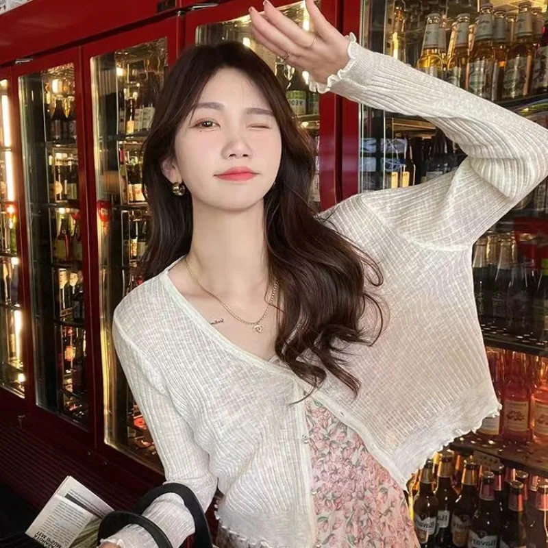 Summer Ice Silk Sun Protection Cardigan Women Skirt Paired A Small Shawl Short Air-conditioned Shirt Knitted Shawl Small Jacket
Summer Ice Silk Sun Protection Cardigan Women Skirt Paired A Small Shawl Short Air-conditioned Shirt Knitted Shawl Small Jacket