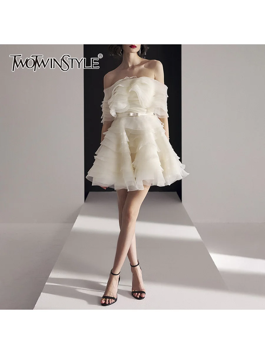 TWOTWINSTYLE однотонные элегантные мини-платья с оборками для женщин, повседневное платье без бретелек без рукавов с высокой талией, женская одежда
TWOTWINSTYLE однотонные элегантные мини-платья с оборками для женщин, повседневное платье без бретелек без рукавов с высокой талией, женская одежда