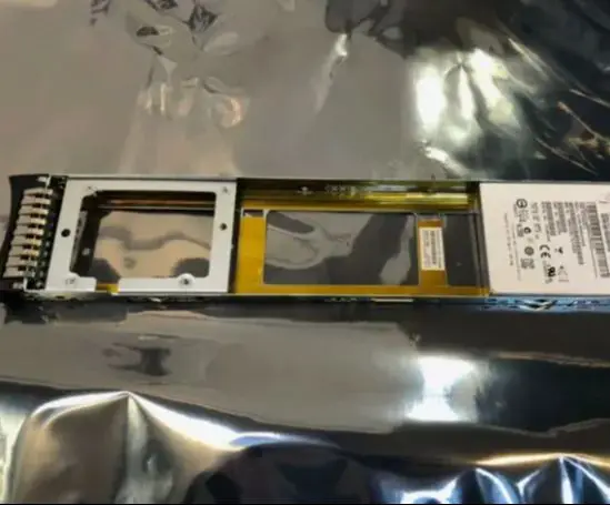 Для жесткого диска 90Y7671 90Y7669 90Y7667 300G 15K SAS 2,5 6G V7000
Для жесткого диска 90Y7671 90Y7669 90Y7667 300G 15K SAS 2,5 6G V7000
