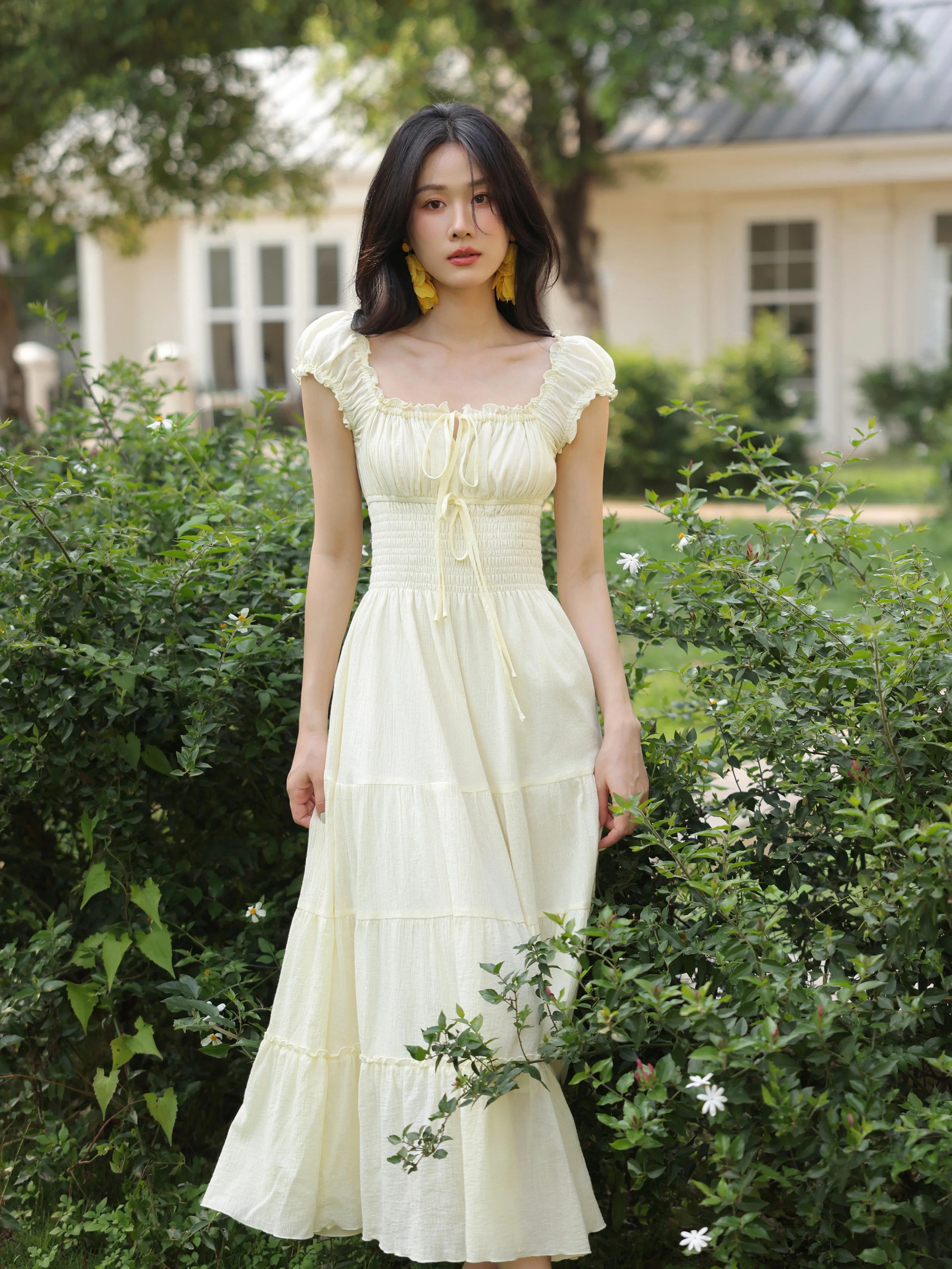 Summer French Style Square Neck Dress for Women Sweet Ruffle Sleeve High Waist Tiered Hem Maxi Sundress Slim Fit Flowing Skirt
Summer French Style Square Neck Dress for Women Sweet Ruffle Sleeve High Waist Tiered Hem Maxi Sundress Slim Fit Flowing Skirt