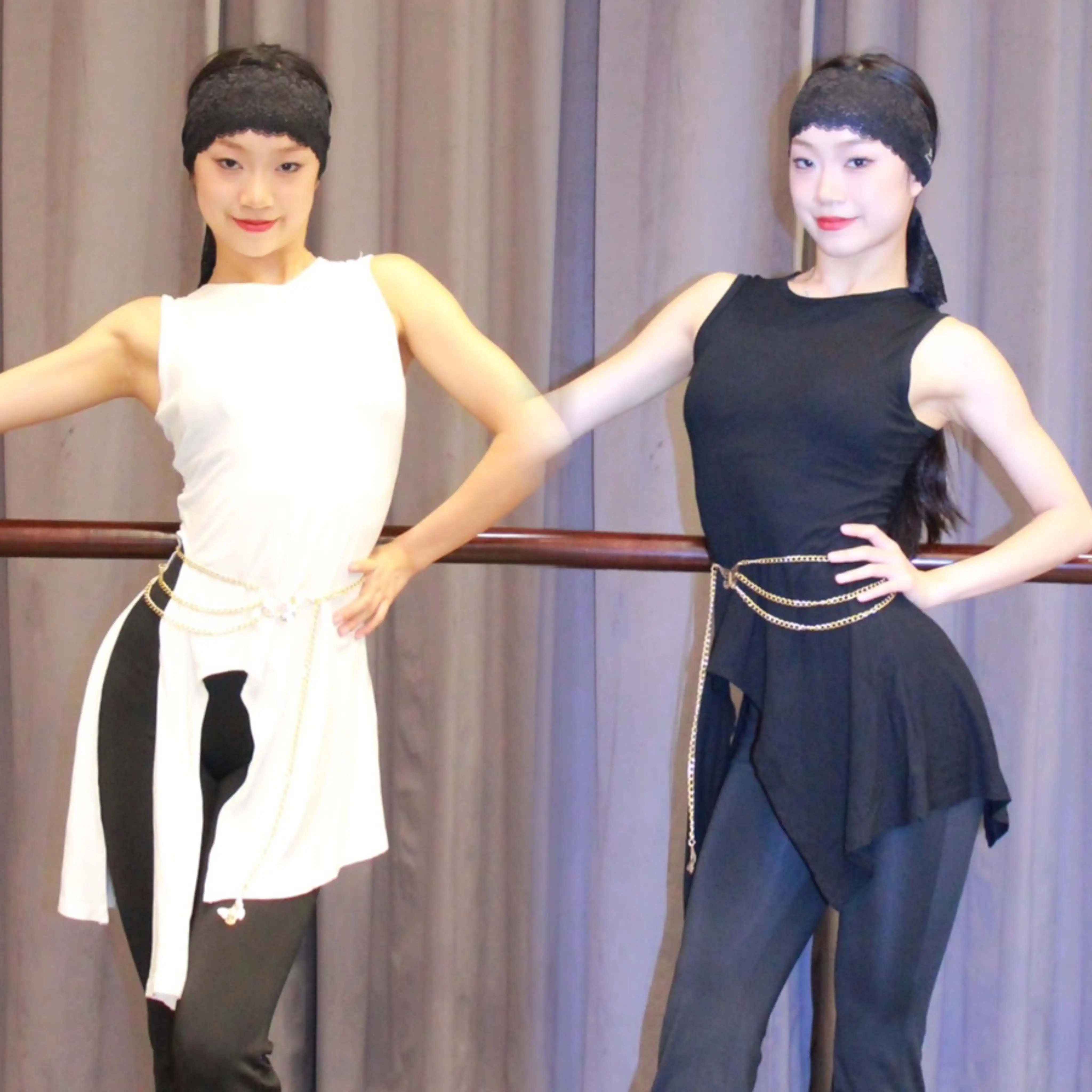 2025 New Latin Dance Costumes Practice Clothes Sleeveless Top Bell-bottoms Pants Training Suit For Women Latin Dress DN21419
2025 New Latin Dance Costumes Practice Clothes Sleeveless Top Bell-bottoms Pants Training Suit For Women Latin Dress DN21419