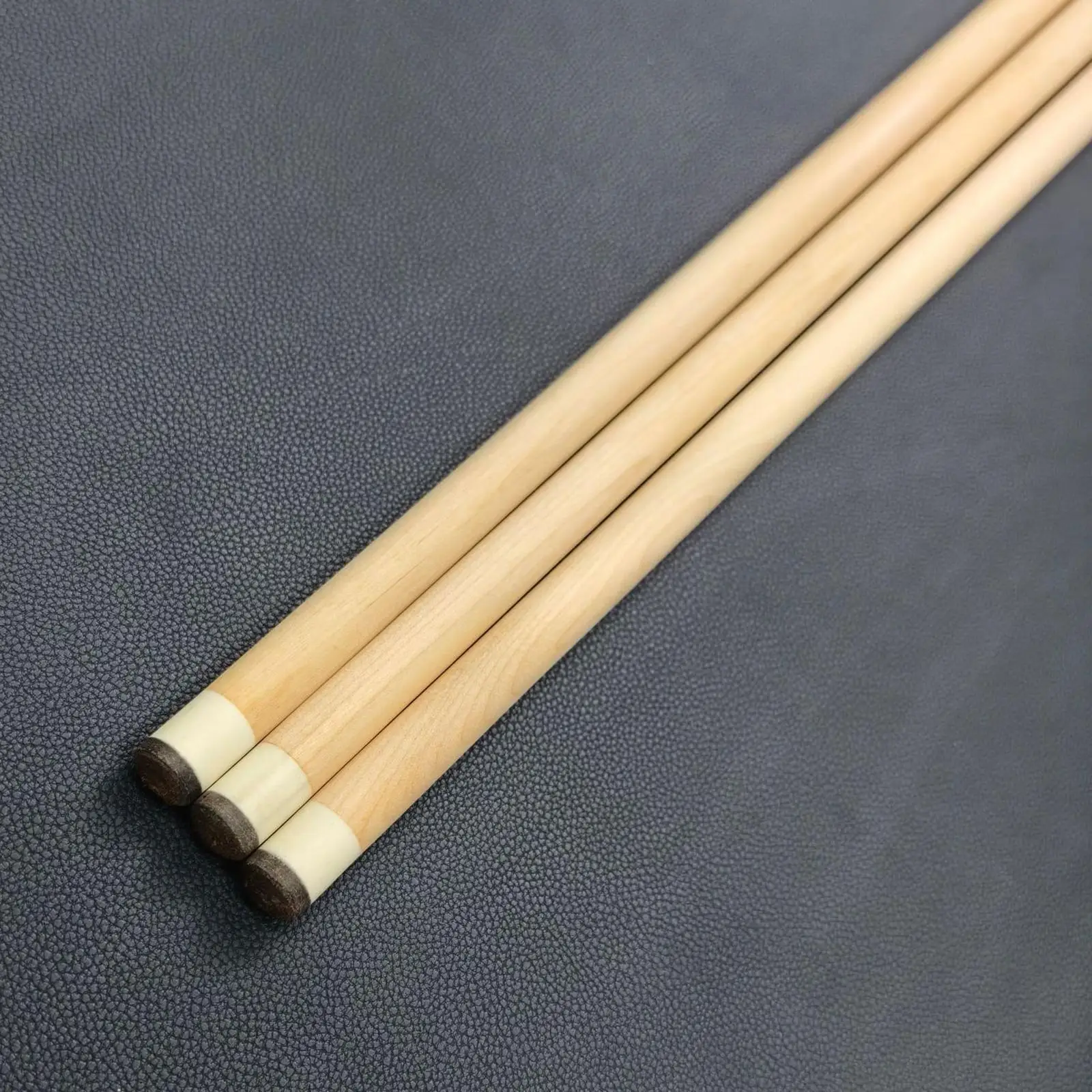 Professional Wooden Billiard Pool Cue Stick Split Design Billiard Equipment for Practice Beginner Home Game
Professional Wooden Billiard Pool Cue Stick Split Design Billiard Equipment for Practice Beginner Home Game