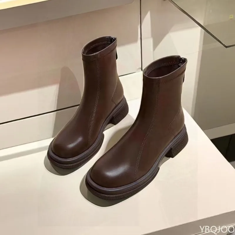 High Quality Women Ankle Boots New Casual Back Zippers Low Heels Shoes for Women Ladies Vintage Short Booties Botas Para Mujer
High Quality Women Ankle Boots New Casual Back Zippers Low Heels Shoes for Women Ladies Vintage Short Booties Botas Para Mujer