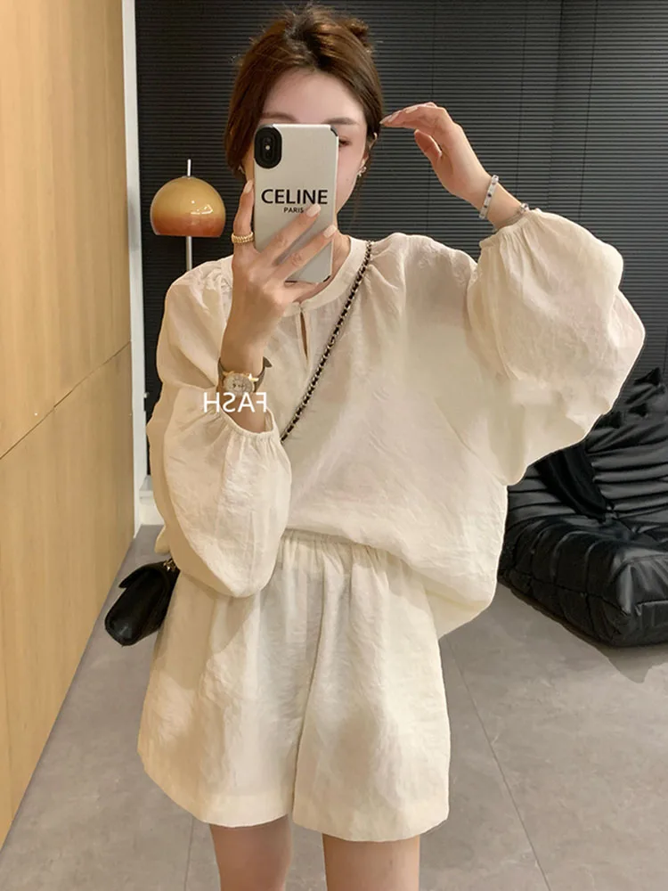 Trendy Women's Korean Style Lazy Fashion Long Sleeve Sun Protection Top Loose Shorts Two Piece Set Lightweight Casual Suit N825
Trendy Women's Korean Style Lazy Fashion Long Sleeve Sun Protection Top Loose Shorts Two Piece Set Lightweight Casual Suit N825