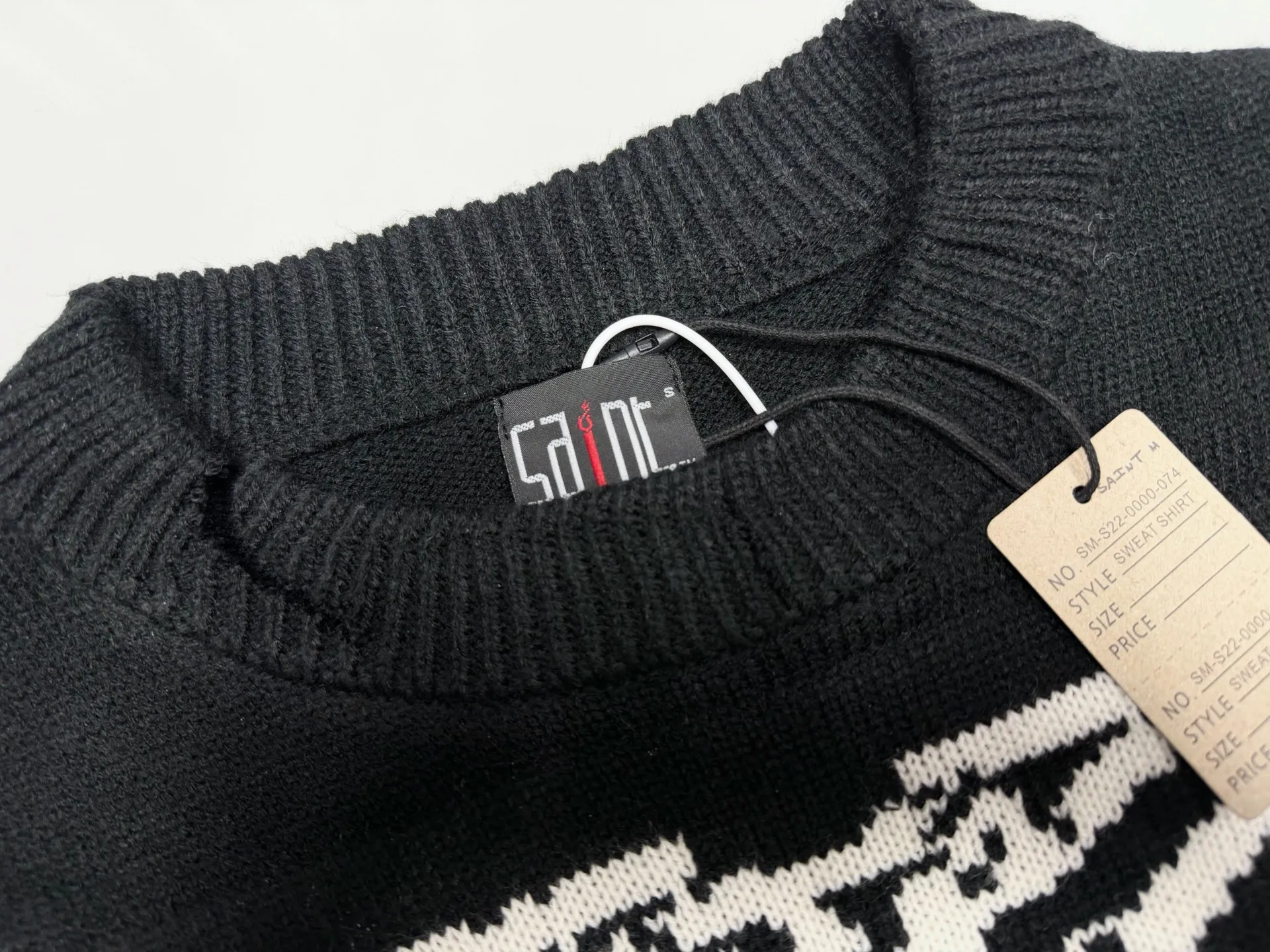 26fw High Quality Saint Knitted Skull Pattern Sweater Men Women Crewneck Knit Casual Style Sweatshirts
26fw High Quality Saint Knitted Skull Pattern Sweater Men Women Crewneck Knit Casual Style Sweatshirts