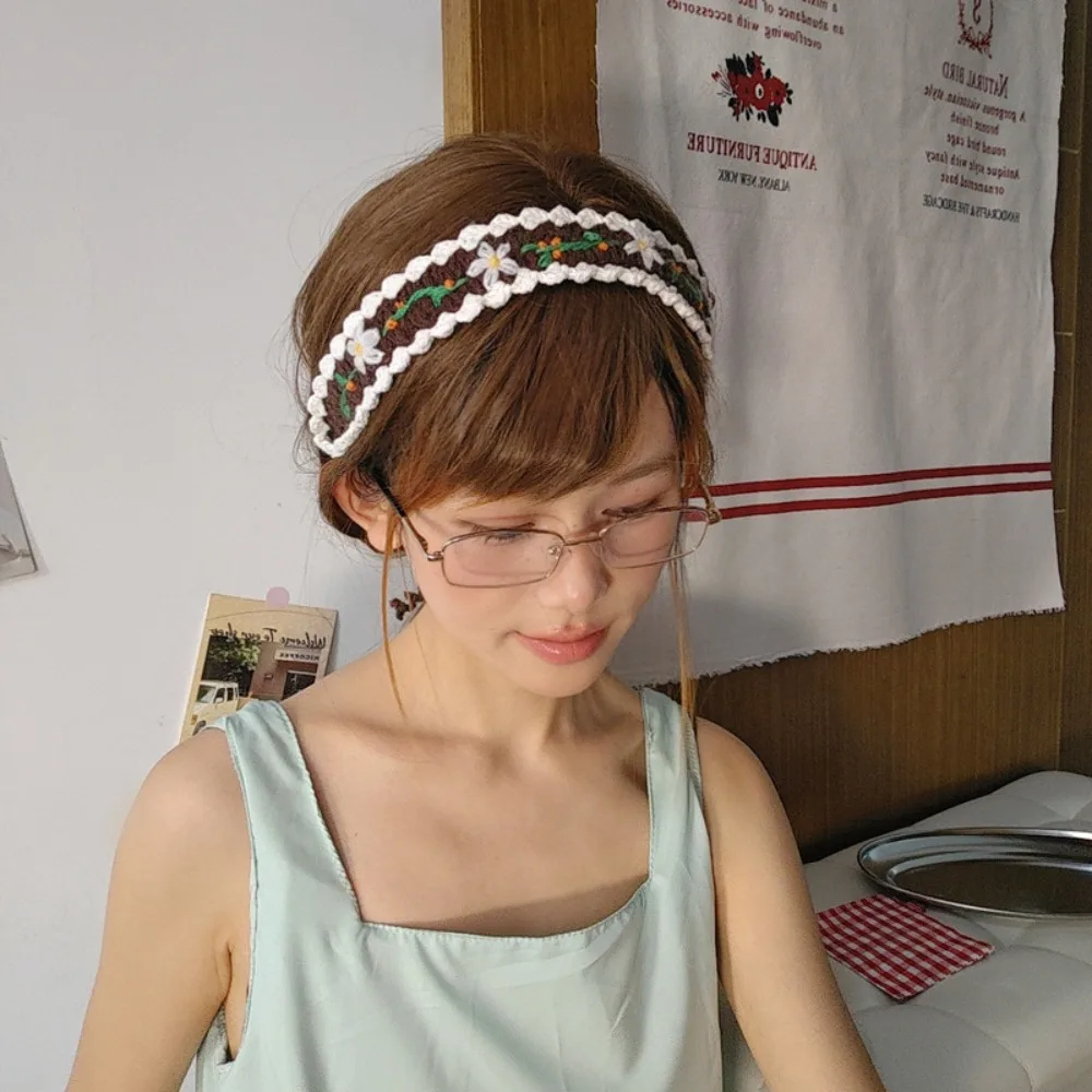 Embroidered Knitted Flower Headband Woolen Yarn Soft Crochet Hair Band Thin Sweet Pastoral Style Hair Band
Embroidered Knitted Flower Headband Woolen Yarn Soft Crochet Hair Band Thin Sweet Pastoral Style Hair Band
