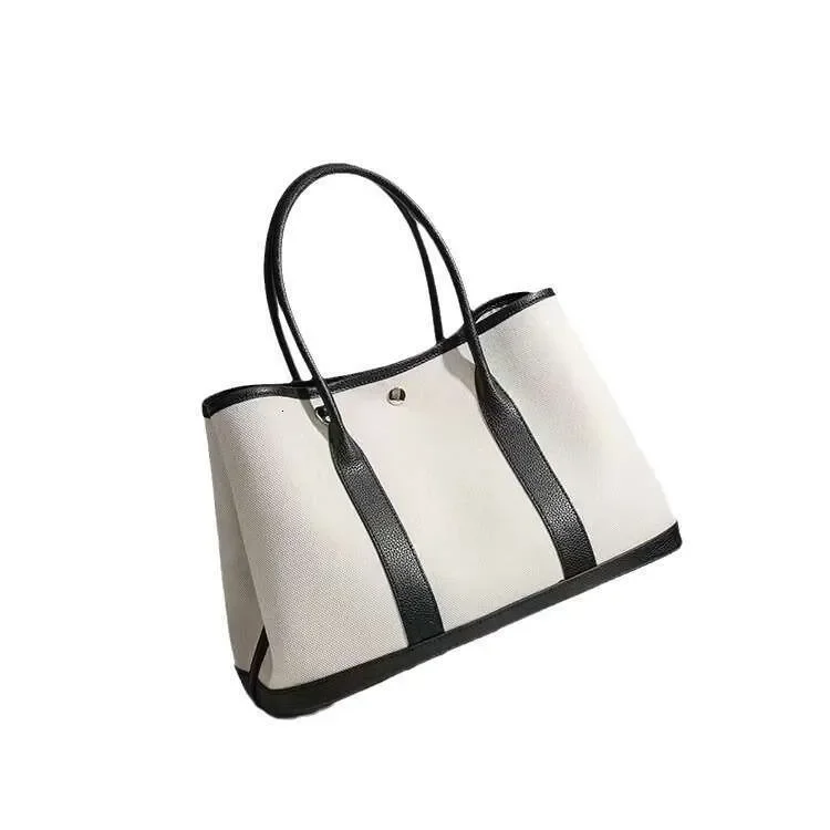 Canvas Patchwork Top Layer Cowhide Garden Large Capacity Color Block Handbag Mom Commuter Shopping Tote Women Bag no logo
Canvas Patchwork Top Layer Cowhide Garden Large Capacity Color Block Handbag Mom Commuter Shopping Tote Women Bag no logo
