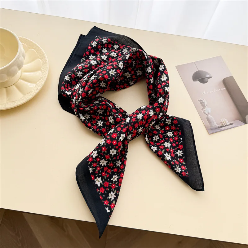 Cotton Luxury Scarf Print Hijab Square Turban Female Fashion Headband Headscarf Bandana Shawl Handkerchief Neckerchief Wraps
Cotton Luxury Scarf Print Hijab Square Turban Female Fashion Headband Headscarf Bandana Shawl Handkerchief Neckerchief Wraps