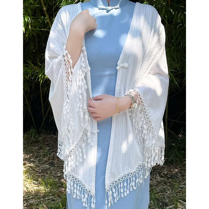 Tassel shawl cheongsam versatile spring Cape autumn Cloak retro style daily youthful Poncho
Tassel shawl cheongsam versatile spring Cape autumn Cloak retro style daily youthful Poncho