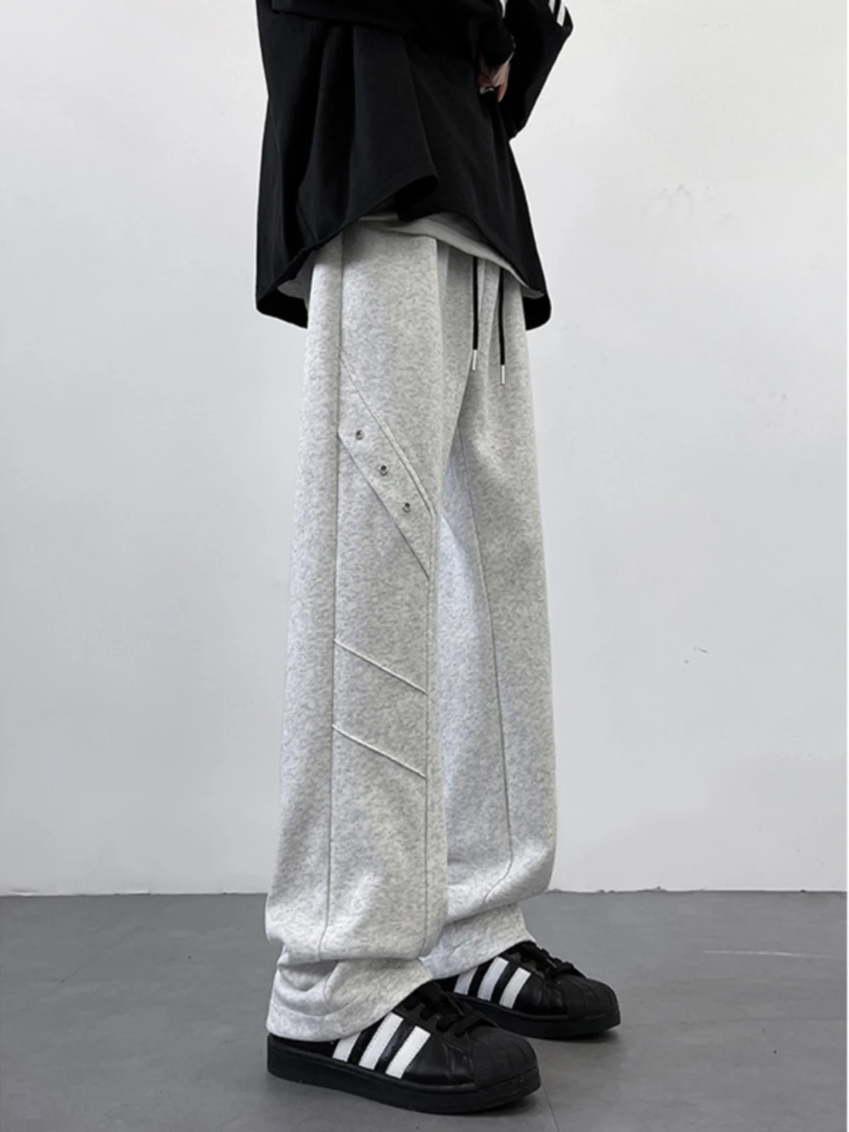 Прямые спортивные брюки 2024: Новинка весенне-осеннего сезона, американский модный бренд, деконструированный дизайн, повседневные брюки
Прямые спортивные брюки 2024: Новинка весенне-осеннего сезона, американский модный бренд, деконструированный дизайн, повседневные брюки