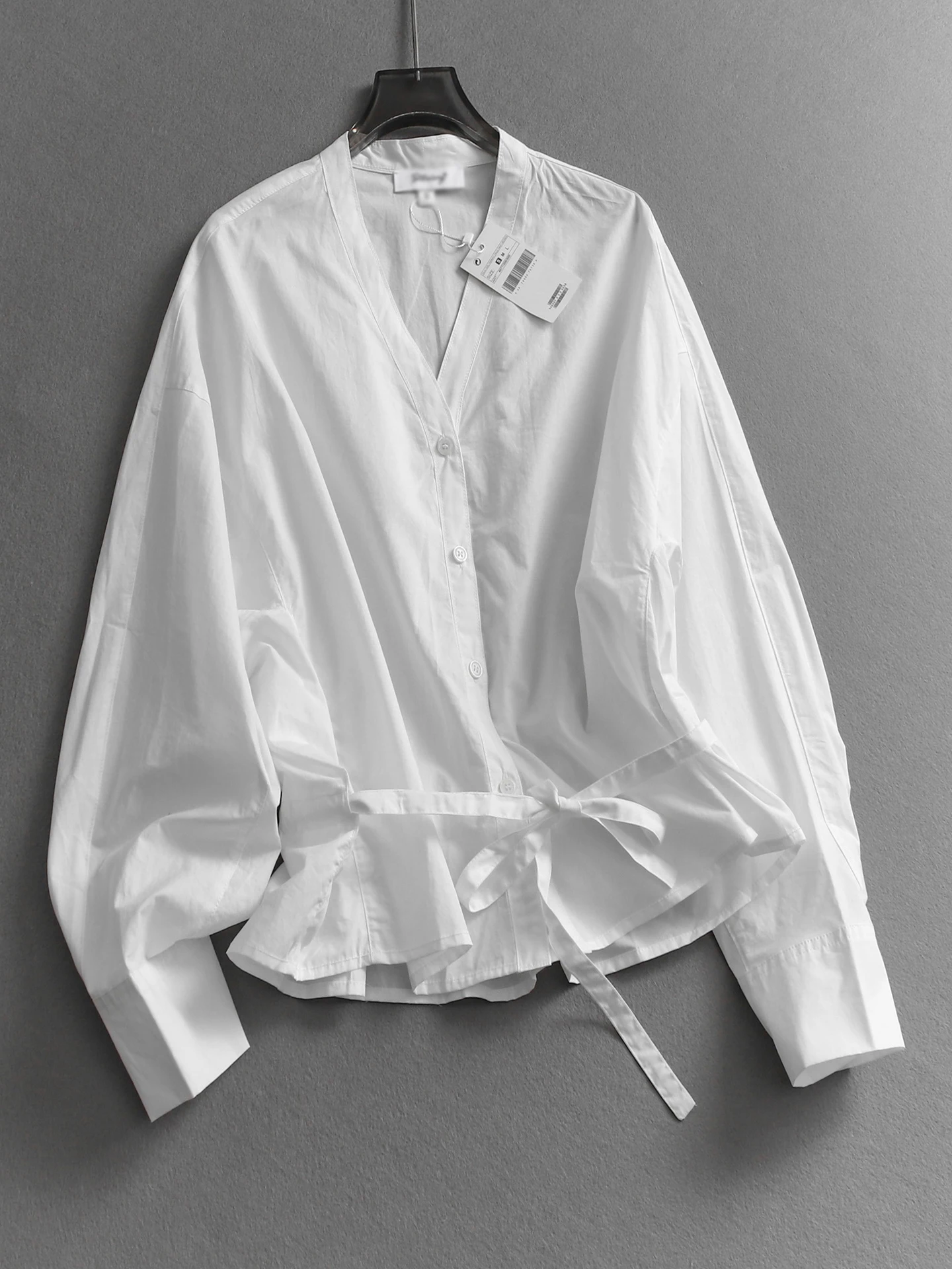 Slimming Pure Color Belted Loose Long Sleeve V-Neck Commute Versatile Women's Shirt Spring 2026 New Style E633
Slimming Pure Color Belted Loose Long Sleeve V-Neck Commute Versatile Women's Shirt Spring 2026 New Style E633
