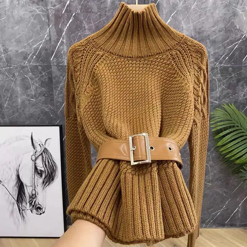 Ladies fashionable retro waist half-high neck Knitted sweater Oversized short brown thick needle sweater Women autumn winter2025
Ladies fashionable retro waist half-high neck Knitted sweater Oversized short brown thick needle sweater Women autumn winter2025