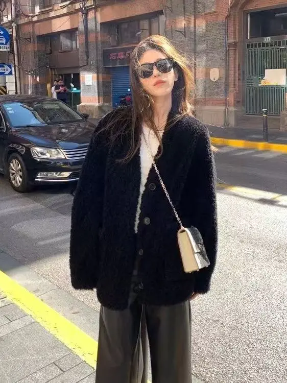 Bla Lamb Fur Jaet Women's Thiened Casual Sle Winter Coat Warmth Comfortable Fit Zipper Closure No Hat Daily Wear
Bla Lamb Fur Jaet Women's Thiened Casual Sle Winter Coat Warmth Comfortable Fit Zipper Closure No Hat Daily Wear