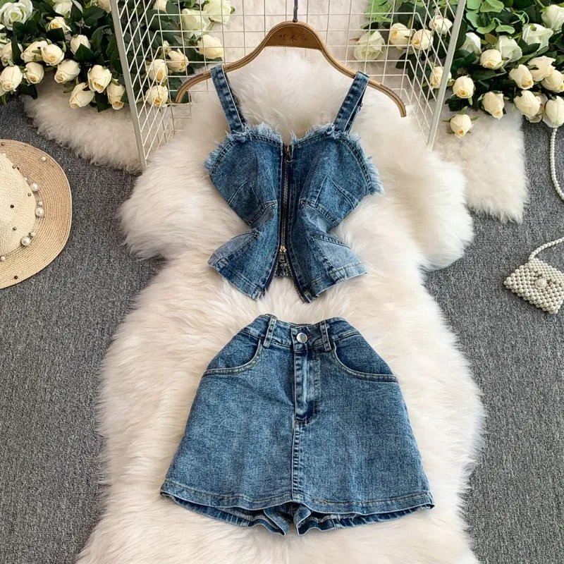 Sexy American Denim High Street Zipper Design Tank Tops A-line Harajuku Short Shorts Y2k Aesthetic Vintage Tassel Two Piece Sets
Sexy American Denim High Street Zipper Design Tank Tops A-line Harajuku Short Shorts Y2k Aesthetic Vintage Tassel Two Piece Sets