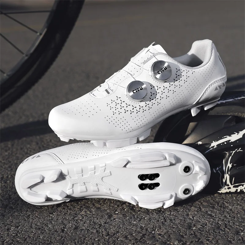 Мужские велосипедные кроссовки для спорта и скоростного катания, профессиональные велотуфли для MTB и шоссейных велосипедов, унисекс, модные резиновые кроссовки для бездорожья
Мужские велосипедные кроссовки для спорта и скоростного катания, профессиональные велотуфли для MTB и шоссейных велосипедов, унисекс, модные резиновые кроссовки для бездорожья