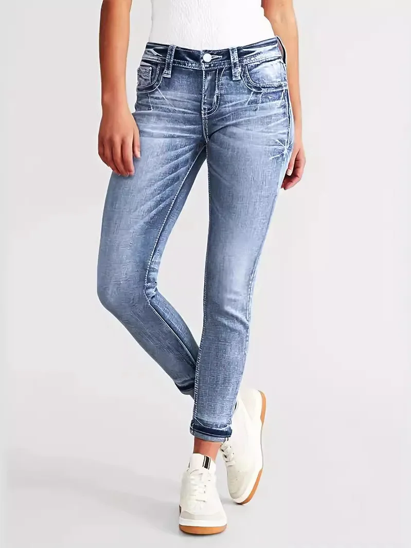 Women's Slim Fit Embroidered Cowboy Shorts Elastic Denim Capri Pants Natural Waist Button Closure Iron-Free Spring Fashion
Women's Slim Fit Embroidered Cowboy Shorts Elastic Denim Capri Pants Natural Waist Button Closure Iron-Free Spring Fashion