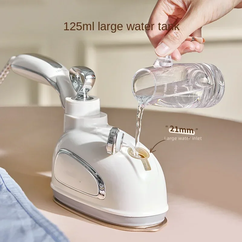 Small household steam iron, dry ironing, hanging iron, portable iron.
Small household steam iron, dry ironing, hanging iron, portable iron.