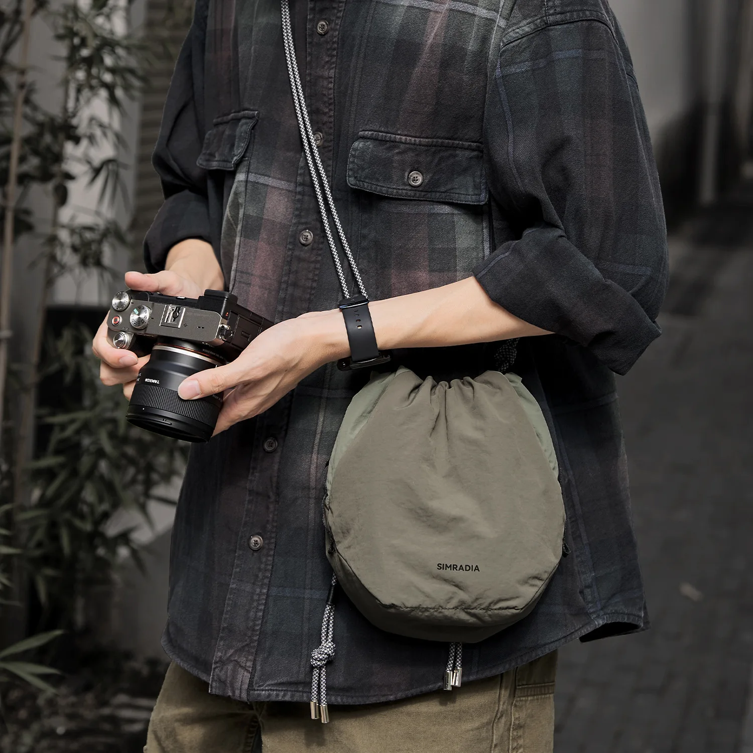 SLR Storage Lens Shoulder Bag Drawstring Bag Mirrorless Camera Bag Camera Case for Fujifilm Canon Sony Nikon Bolsas Para Hombre
SLR Storage Lens Shoulder Bag Drawstring Bag Mirrorless Camera Bag Camera Case for Fujifilm Canon Sony Nikon Bolsas Para Hombre
