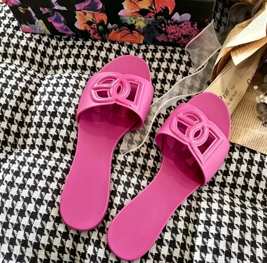 Women's Slippers 2026 New Summer Thick-soled Sandals Flat Thong Beach Jelly Shoes Large Size High-quality Luxury Designer Beach Non-slip Flat Slippers
Women's Slippers 2026 New Summer Thick-soled Sandals Flat Thong Beach Jelly Shoes Large Size High-quality Luxury Designer Beach Non-slip Flat Slippers