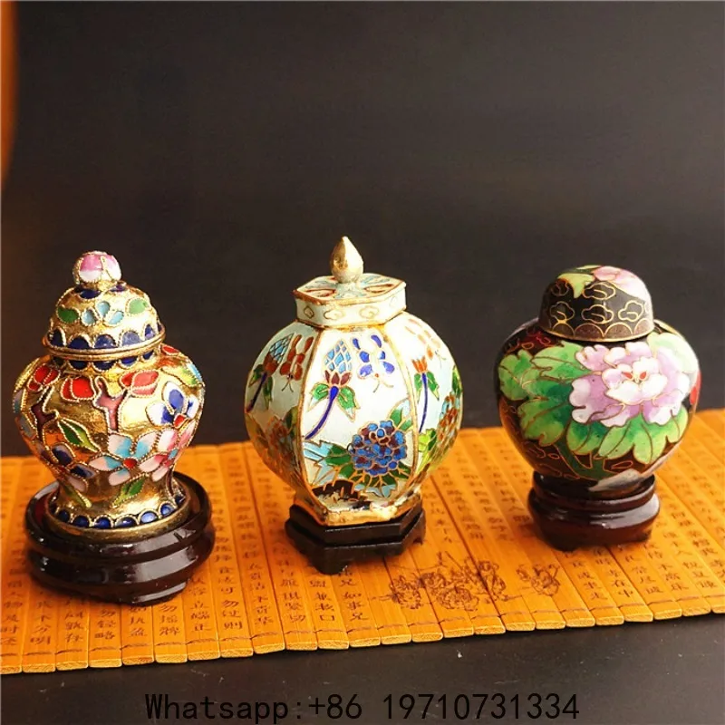 Rare Treasures: Jingtailan, General's Can, Golden Ground Can, Watermelon Can, Unique Copper and Enamel Figurines
Rare Treasures: Jingtailan, General's Can, Golden Ground Can, Watermelon Can, Unique Copper and Enamel Figurines