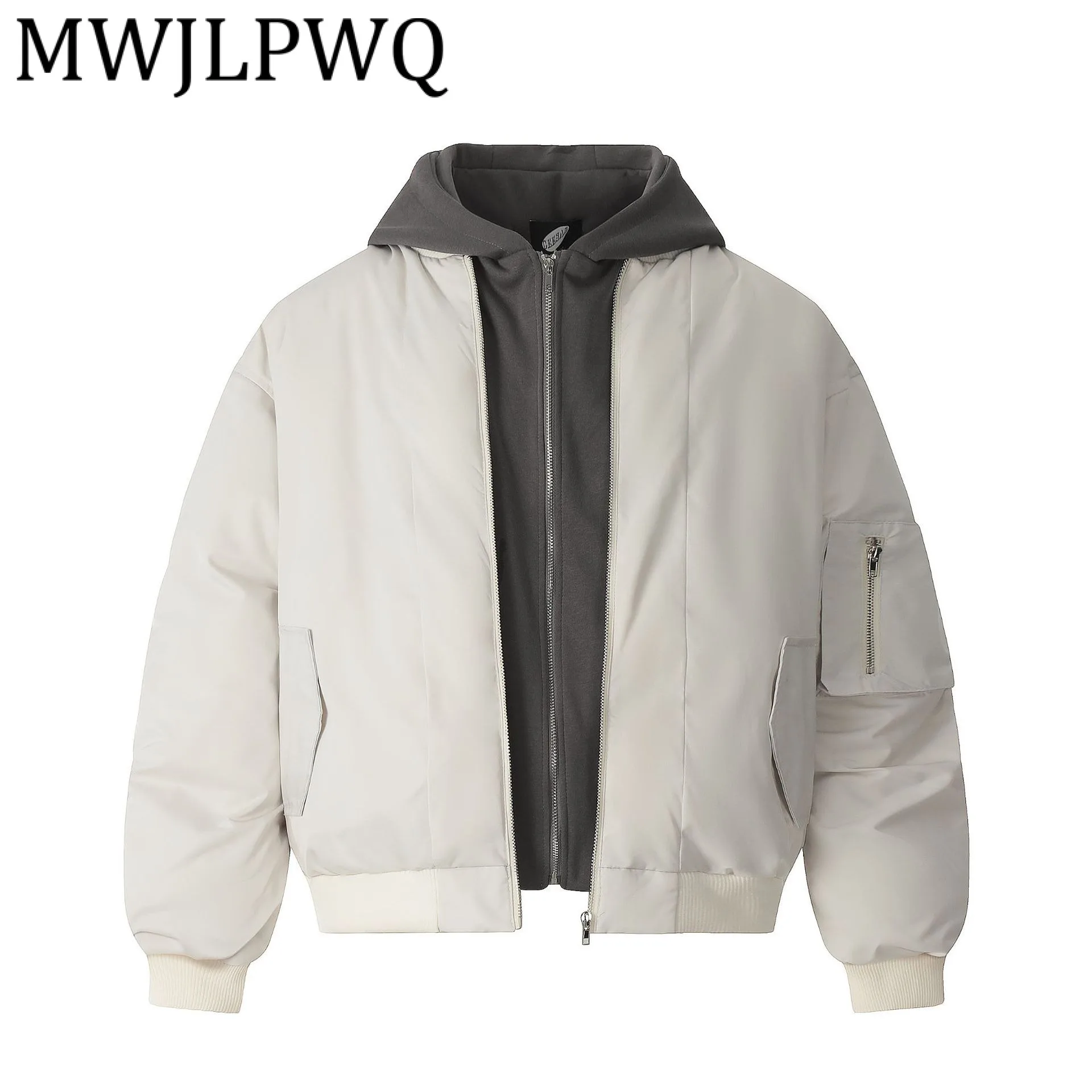 MWJLPWQ Trend American Style Thickened Fake Two-Piece Jacket Men's Street Hooded Casual Cotton Coat 2025 Autumn Winter New 21376
MWJLPWQ Trend American Style Thickened Fake Two-Piece Jacket Men's Street Hooded Casual Cotton Coat 2025 Autumn Winter New 21376
