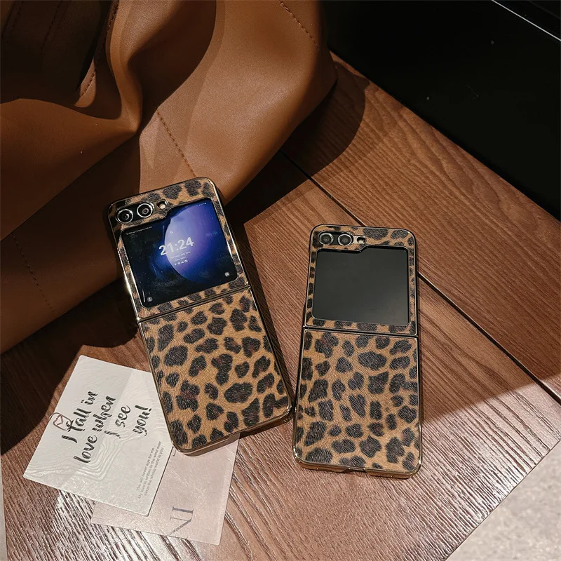 Leopard Phone Case for Samsung Galaxy Z Flip 3 Z Flip 4 Z Flip 5 Hard PC Back Cover for ZFlip5 Case Shell
Leopard Phone Case for Samsung Galaxy Z Flip 3 Z Flip 4 Z Flip 5 Hard PC Back Cover for ZFlip5 Case Shell