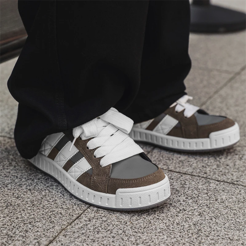 Men's Shoes Niche Three-Stripes Low-Top Back-to-School Season Student Casual Sports Sneakers Men's Shoes2025Summer Breathable
Men's Shoes Niche Three-Stripes Low-Top Back-to-School Season Student Casual Sports Sneakers Men's Shoes2025Summer Breathable
