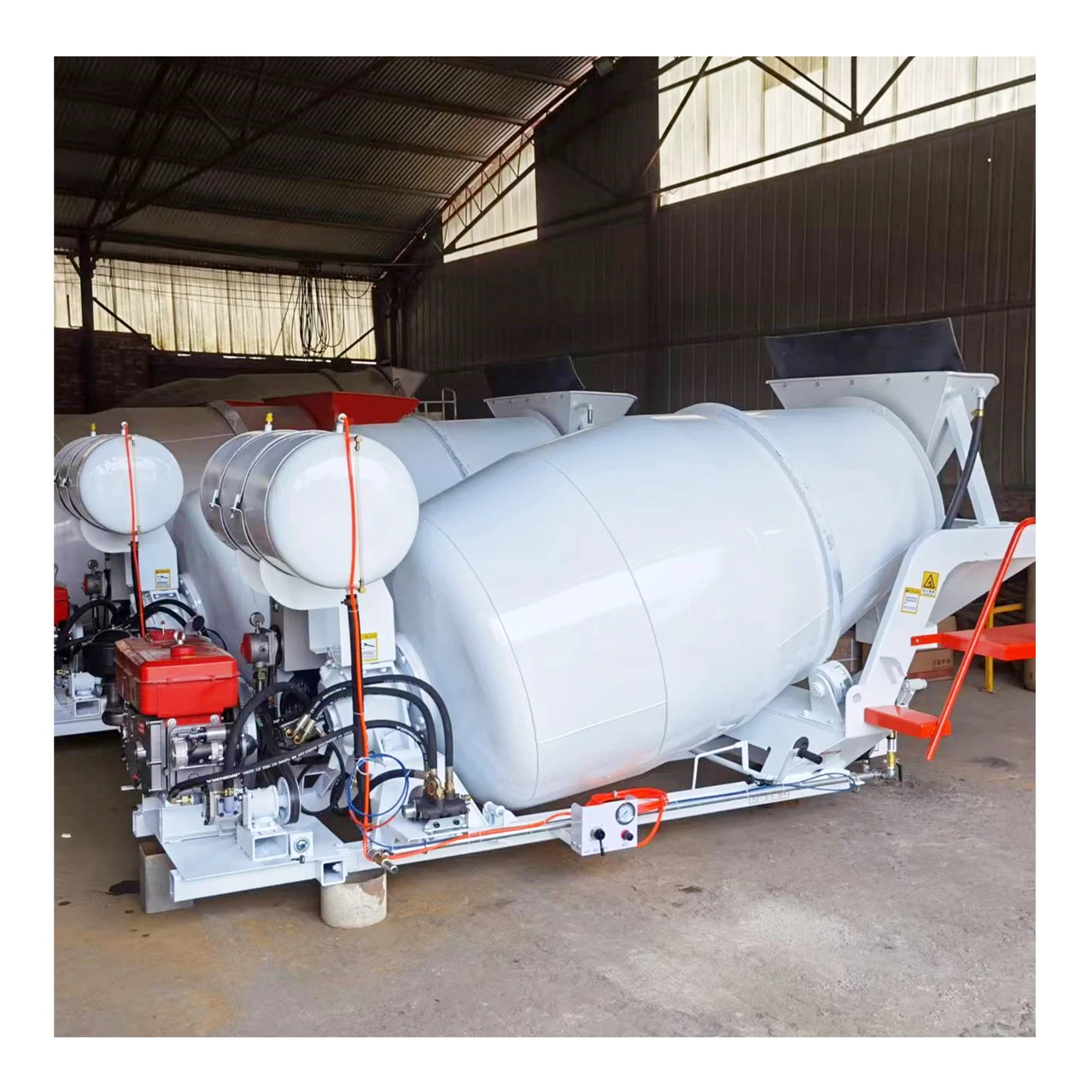 Diesel Type Ready Mixer Transfer Concrete Mixer Cement Mixing Tank With Drum
Diesel Type Ready Mixer Transfer Concrete Mixer Cement Mixing Tank With Drum