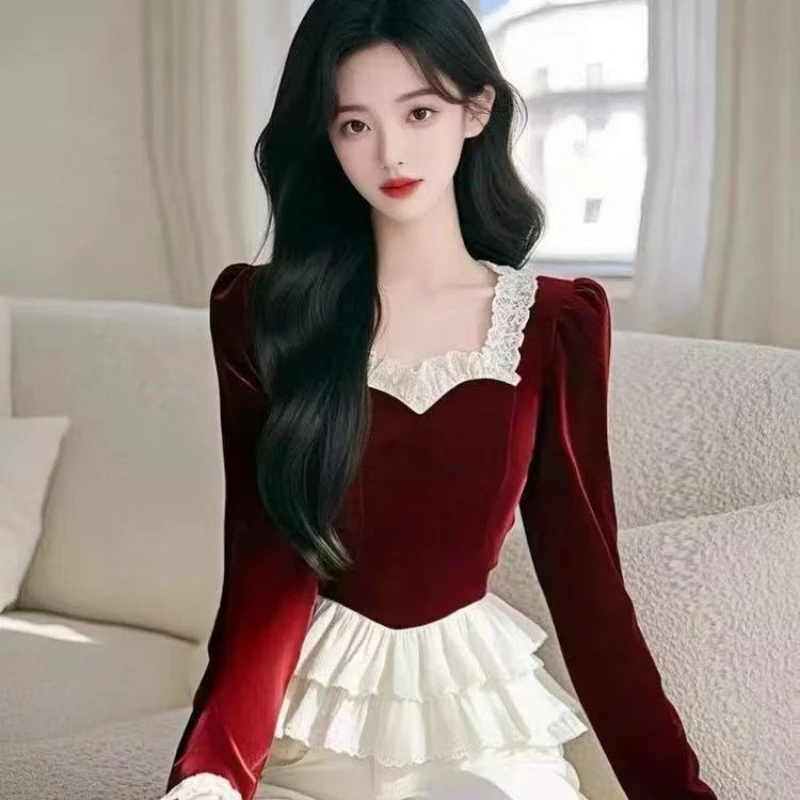 2025 Spring Fall Women Lace Patchwork Ruffles Wine Red Velvet Top Shirt , Woman Slim High Waisted Velour Tops Shirts
2025 Spring Fall Women Lace Patchwork Ruffles Wine Red Velvet Top Shirt , Woman Slim High Waisted Velour Tops Shirts