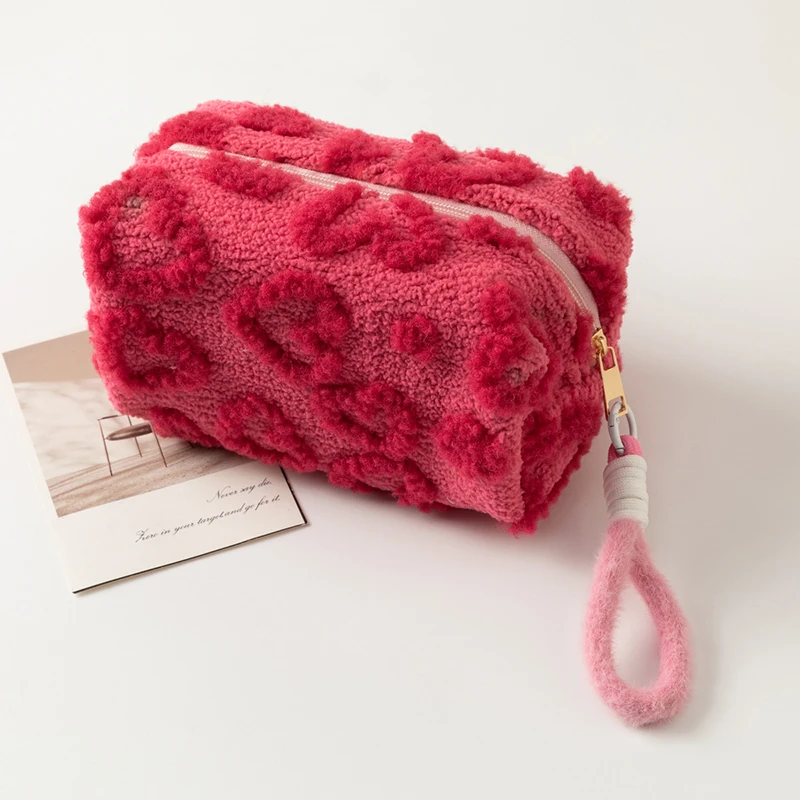 5pcs Cosmetic Bags Women Plush Love Decoration Multifunctional Coin Purses With Wrist Mix Color
5pcs Cosmetic Bags Women Plush Love Decoration Multifunctional Coin Purses With Wrist Mix Color