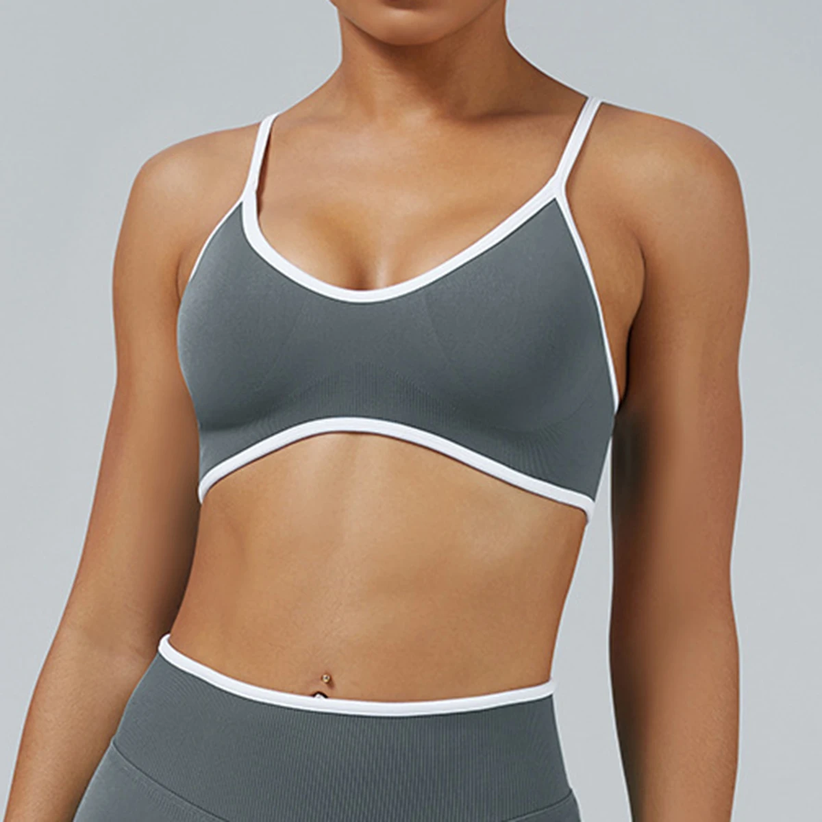 Women's Solid Color Gym Sports Bra Sexy Backless Knitted Seamless Yoga Bra with Chest Cushion Suspender Bra Yoga Fitness Top
Women's Solid Color Gym Sports Bra Sexy Backless Knitted Seamless Yoga Bra with Chest Cushion Suspender Bra Yoga Fitness Top