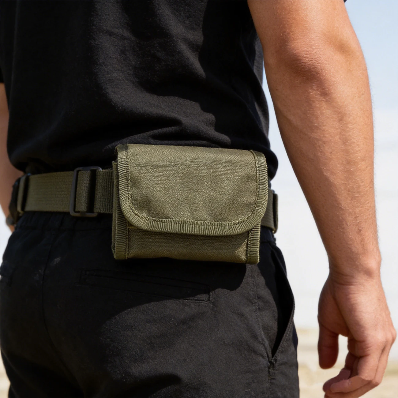 Multi functional accessory bag with fixed elastic band inside, flip cover design, snap fastener for more secure fixation
Multi functional accessory bag with fixed elastic band inside, flip cover design, snap fastener for more secure fixation
