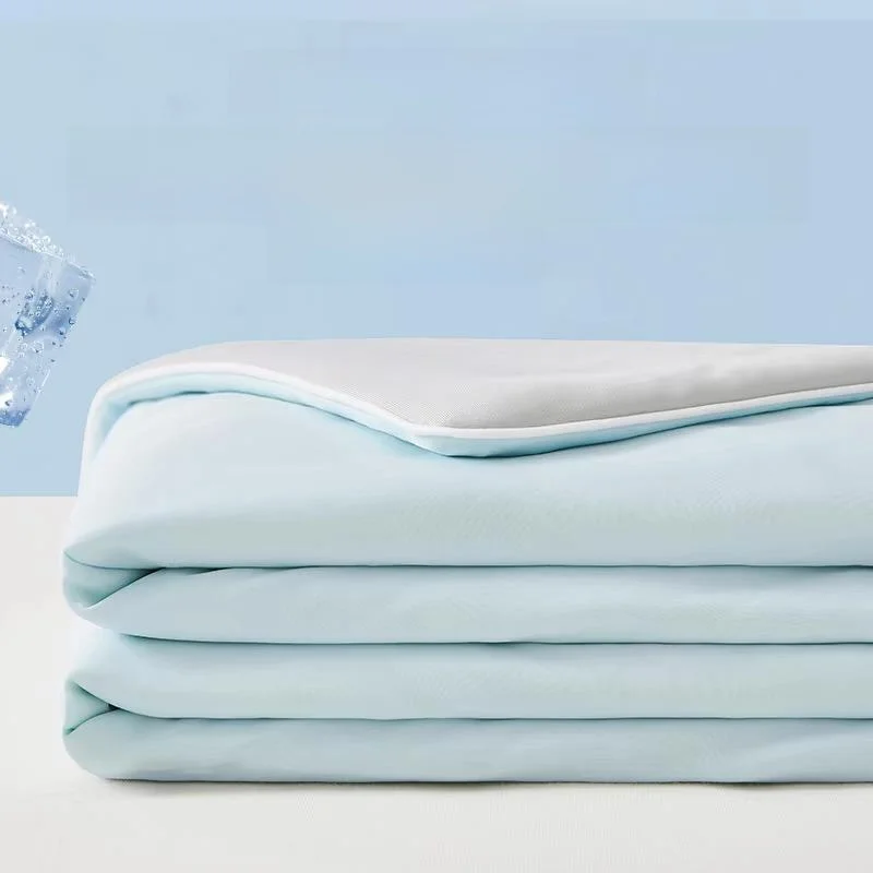 Summer Cool Feeling Ice Silk Lightweight Air Conditioning Quilt Pure Color Simple Bedding Home Use Temperature Reducing Washable
Summer Cool Feeling Ice Silk Lightweight Air Conditioning Quilt Pure Color Simple Bedding Home Use Temperature Reducing Washable