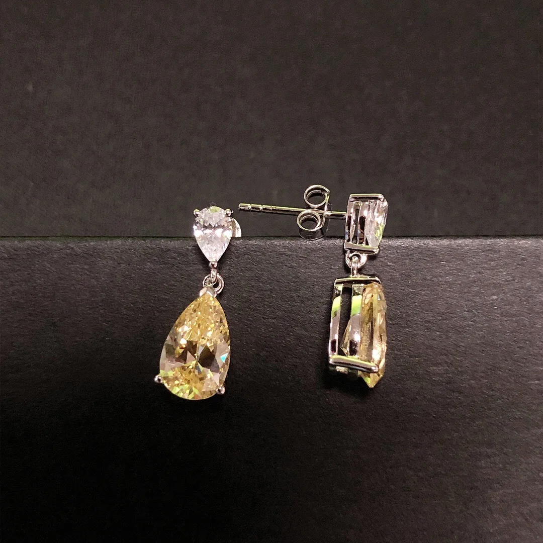 Luxury Solid Platinum PT950 Women's 3 karat water drop yellow diamond stud earrings
Luxury Solid Platinum PT950 Women's 3 karat water drop yellow diamond stud earrings