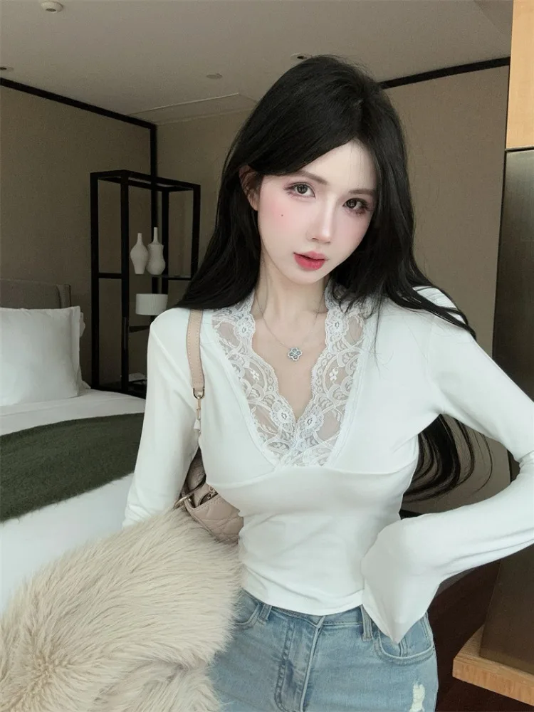 Сексуальная облегающая футболка Pure Desire с кружевными вставками, глубоким V-образным вырезом, универсальная, с длинными расклешенными рукавами, белая, нежная, облегающая
Сексуальная облегающая футболка Pure Desire с кружевными вставками, глубоким V-образным вырезом, универсальная, с длинными расклешенными рукавами, белая, нежная, облегающая