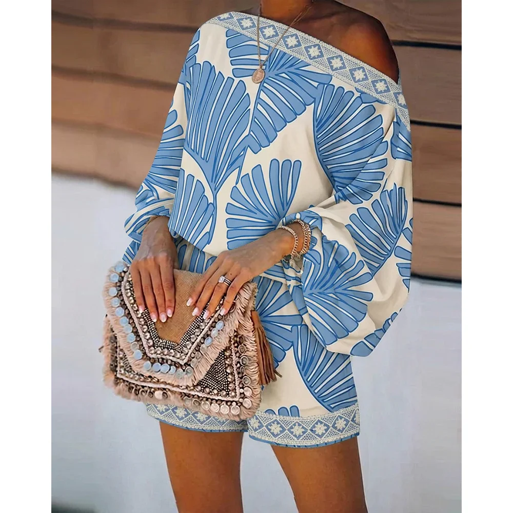 Women's Tropical Leaf Print 2 Piece Set Skew Neck Lantern Sleeve Top and Elastic Waist Shorts with Pockets & Lace
Women's Tropical Leaf Print 2 Piece Set Skew Neck Lantern Sleeve Top and Elastic Waist Shorts with Pockets & Lace