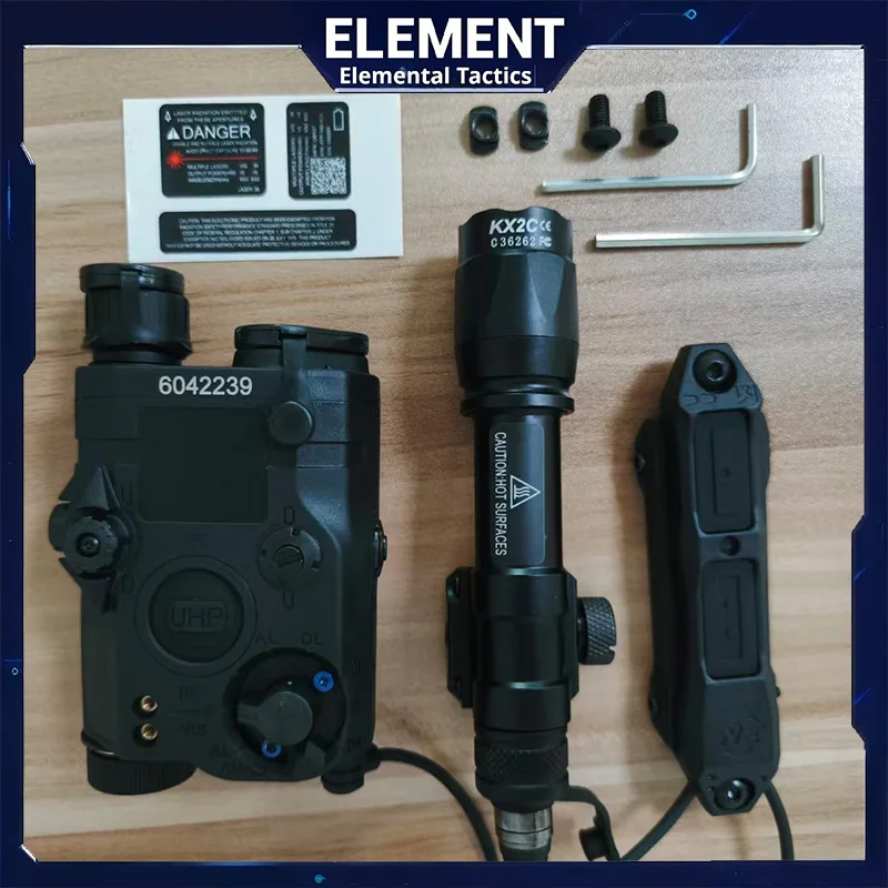Тактический фонарь Element PEQ15 SF M300A M600C с мощным красным и зеленым индикатором для страйкбола и охоты
Тактический фонарь Element PEQ15 SF M300A M600C с мощным красным и зеленым индикатором для страйкбола и охоты
