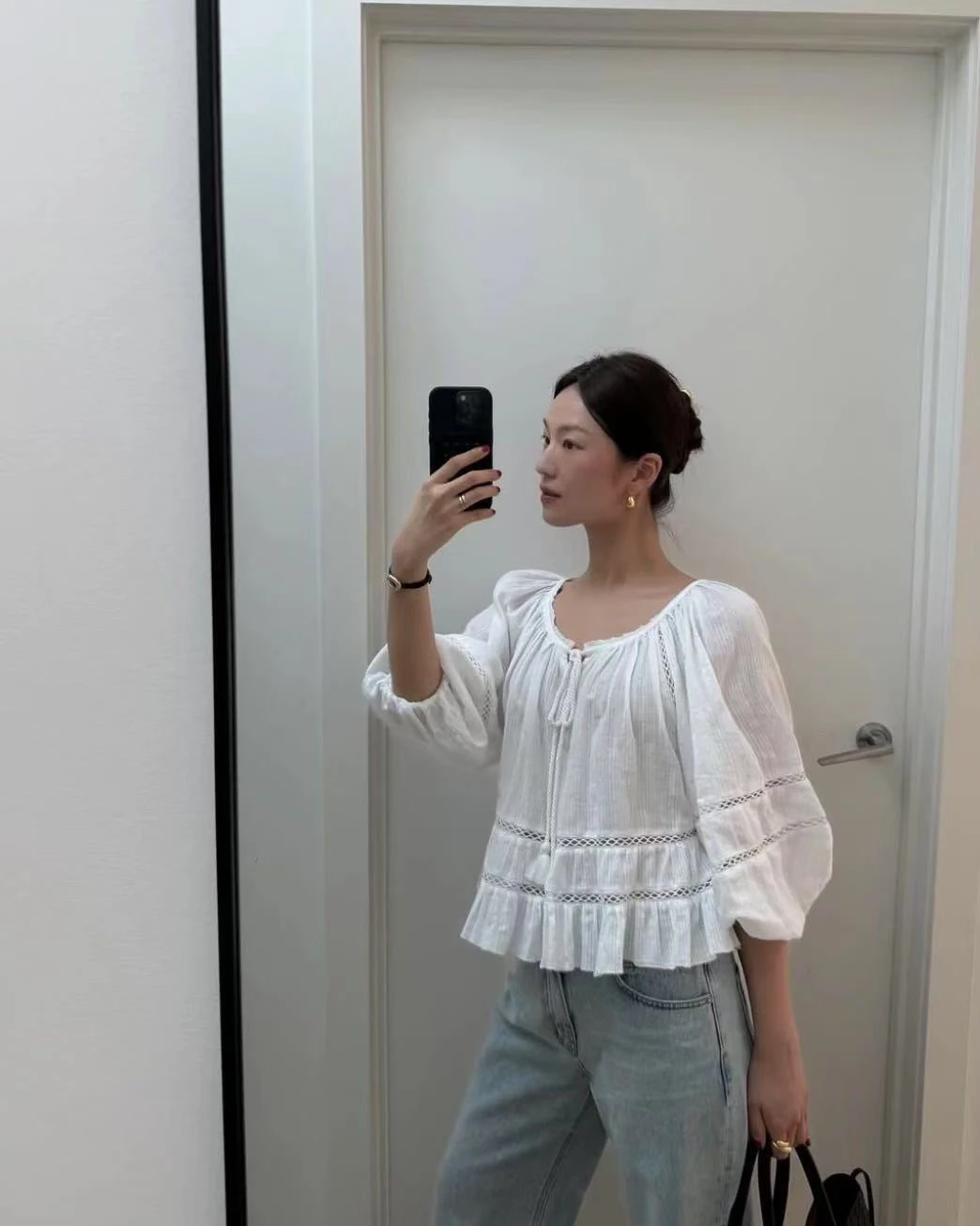 Ele Lazy Hollow out Lace Trim irt Svel Top with Bow Tie Cotton Polyester Blend Bubble Sve round Ne Spring 2025
Ele Lazy Hollow out Lace Trim irt Svel Top with Bow Tie Cotton Polyester Blend Bubble Sve round Ne Spring 2025
