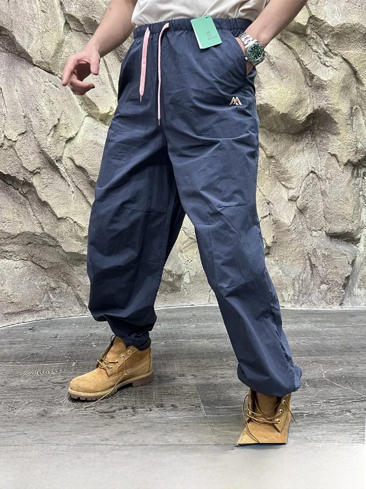 Свободные повседневные брюки, мужские брюки из чистого хлопка с завязками, осень-зима, уличные брюки с прямыми штанинами, дышащие удобные повседневные брюки
Свободные повседневные брюки, мужские брюки из чистого хлопка с завязками, осень-зима, уличные брюки с прямыми штанинами, дышащие удобные повседневные брюки