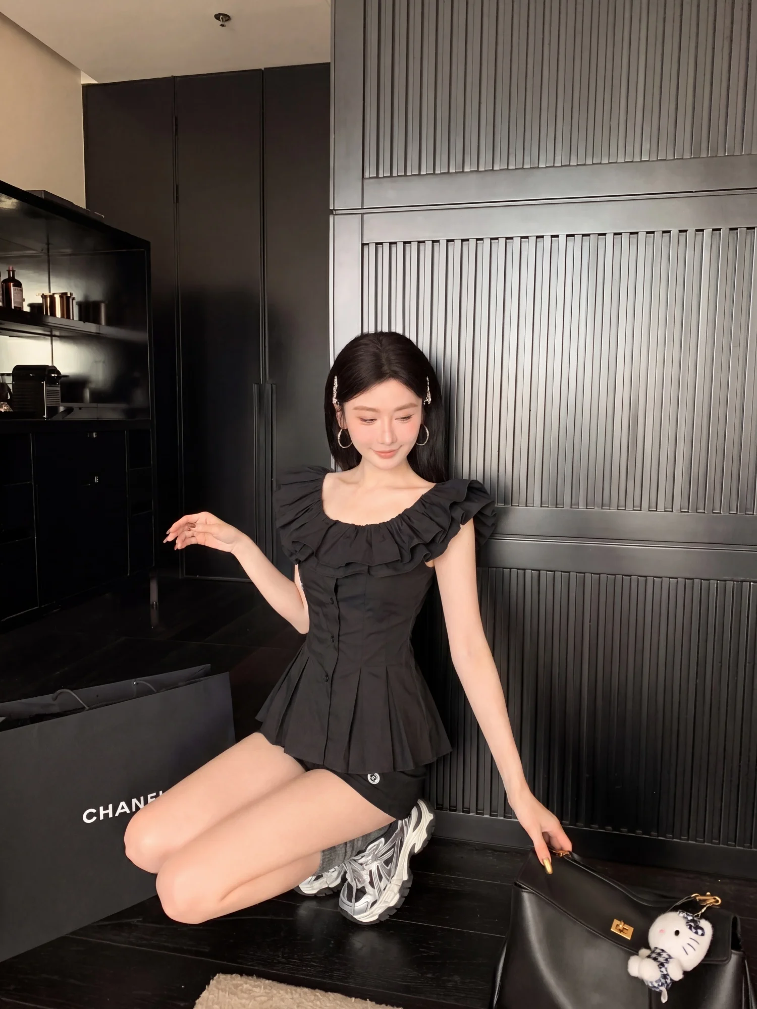 Slim Fit One Shoulder Shirt with Lace Trim for Women Summer Sweet Style Pure Cotton No Sleeve Princess Fashion Top
Slim Fit One Shoulder Shirt with Lace Trim for Women Summer Sweet Style Pure Cotton No Sleeve Princess Fashion Top
