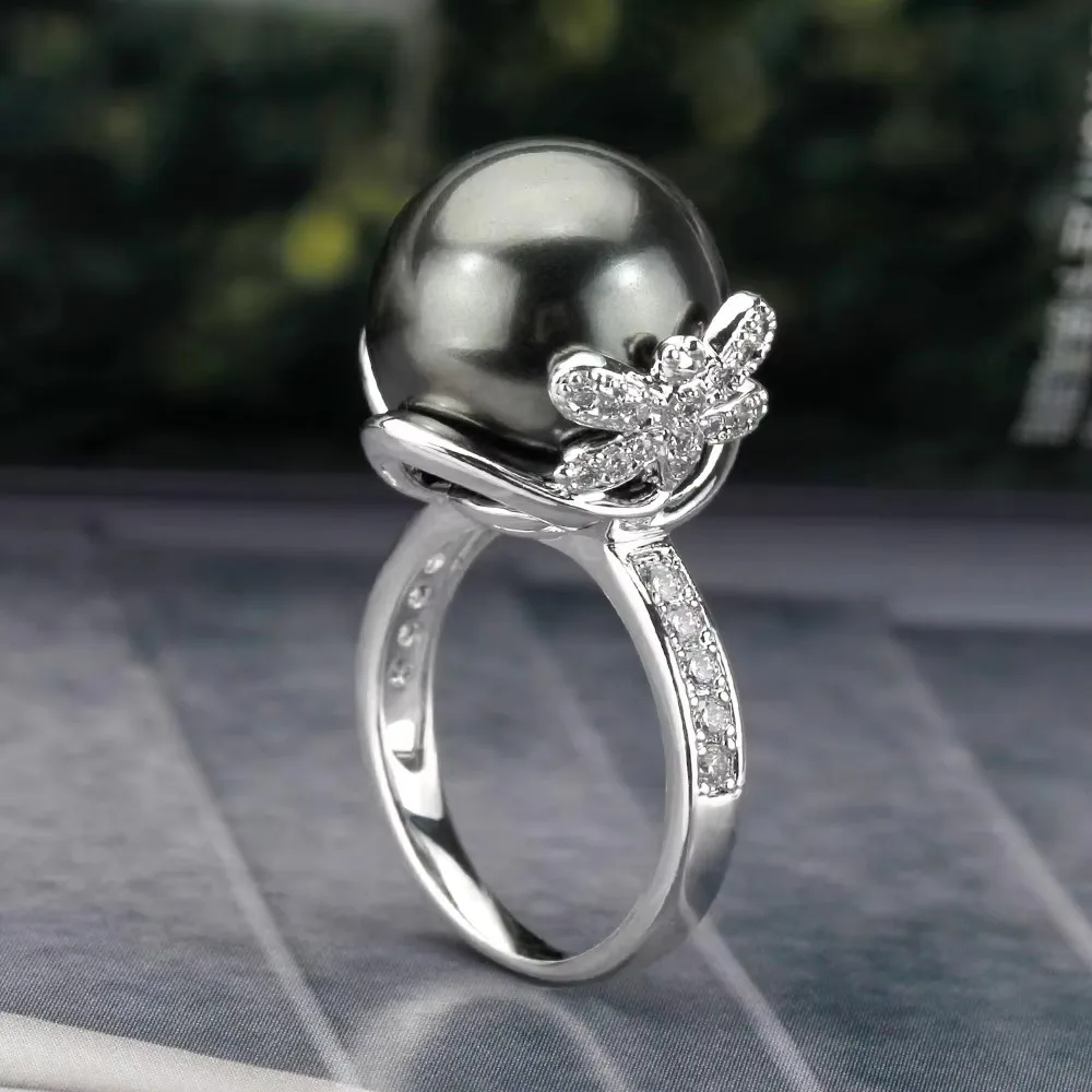BrideTalk, новый стиль, модное женское кольцо AAA + с кубическим цирконием, обручальные кольца, ювелирные изделия, высокое качество, подарок на Рождество, Новый год
BrideTalk, новый стиль, модное женское кольцо AAA + с кубическим цирконием, обручальные кольца, ювелирные изделия, высокое качество, подарок на Рождество, Новый год