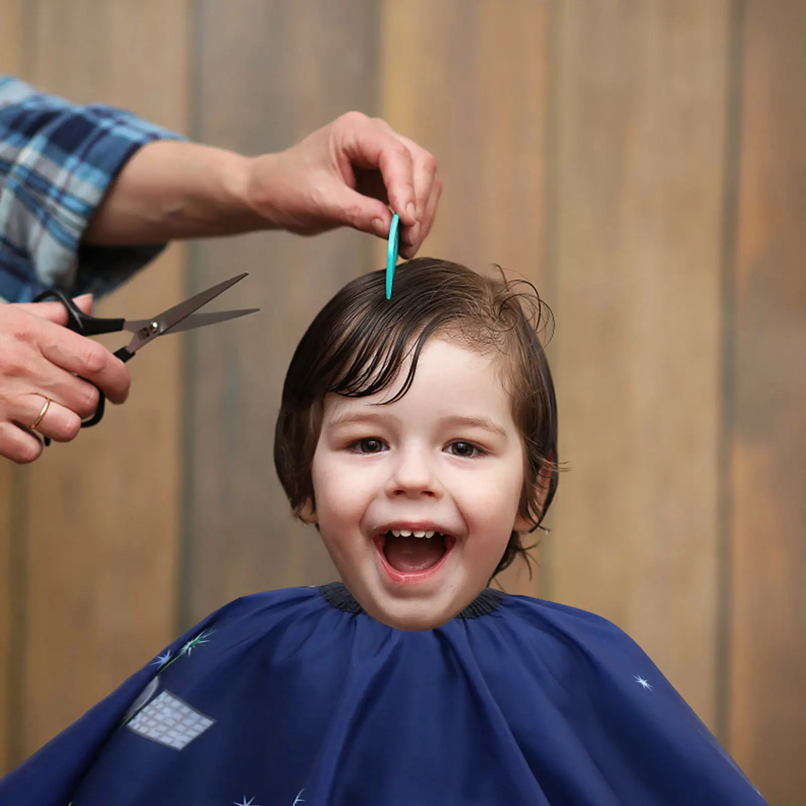 Children Hair Cape Salon Cape Kids Salon Cloth Waterproof Toddler Barber Dye Home Hairdresser Grooming Tool Set
Children Hair Cape Salon Cape Kids Salon Cloth Waterproof Toddler Barber Dye Home Hairdresser Grooming Tool Set
