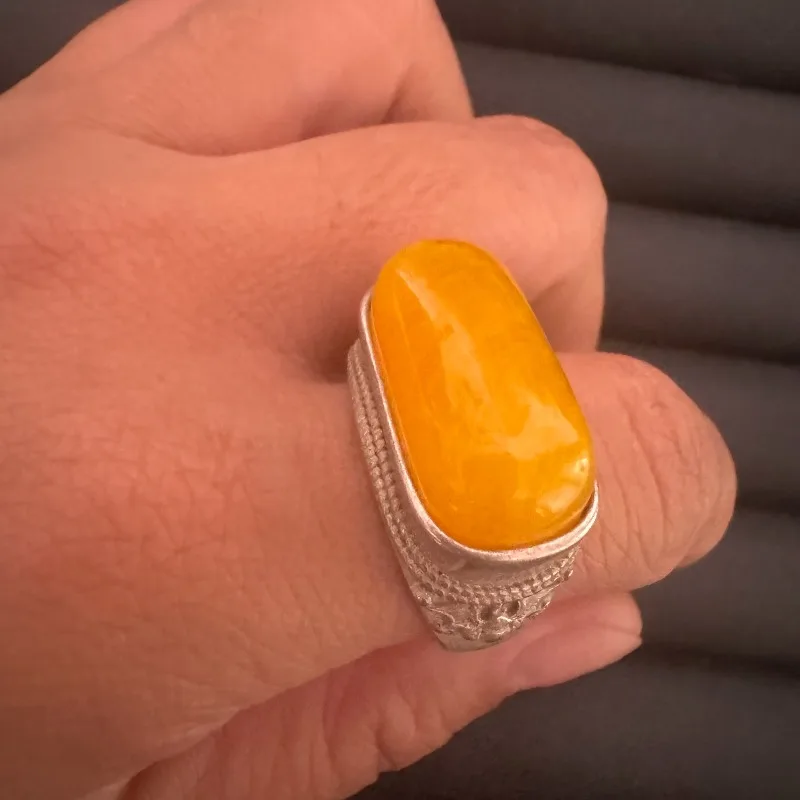 Handmade Adjustable Saddle Ring, Natural Chicken Oil Old Amber Inlaid Tibetan Silver Open Finger Ring
Handmade Adjustable Saddle Ring, Natural Chicken Oil Old Amber Inlaid Tibetan Silver Open Finger Ring