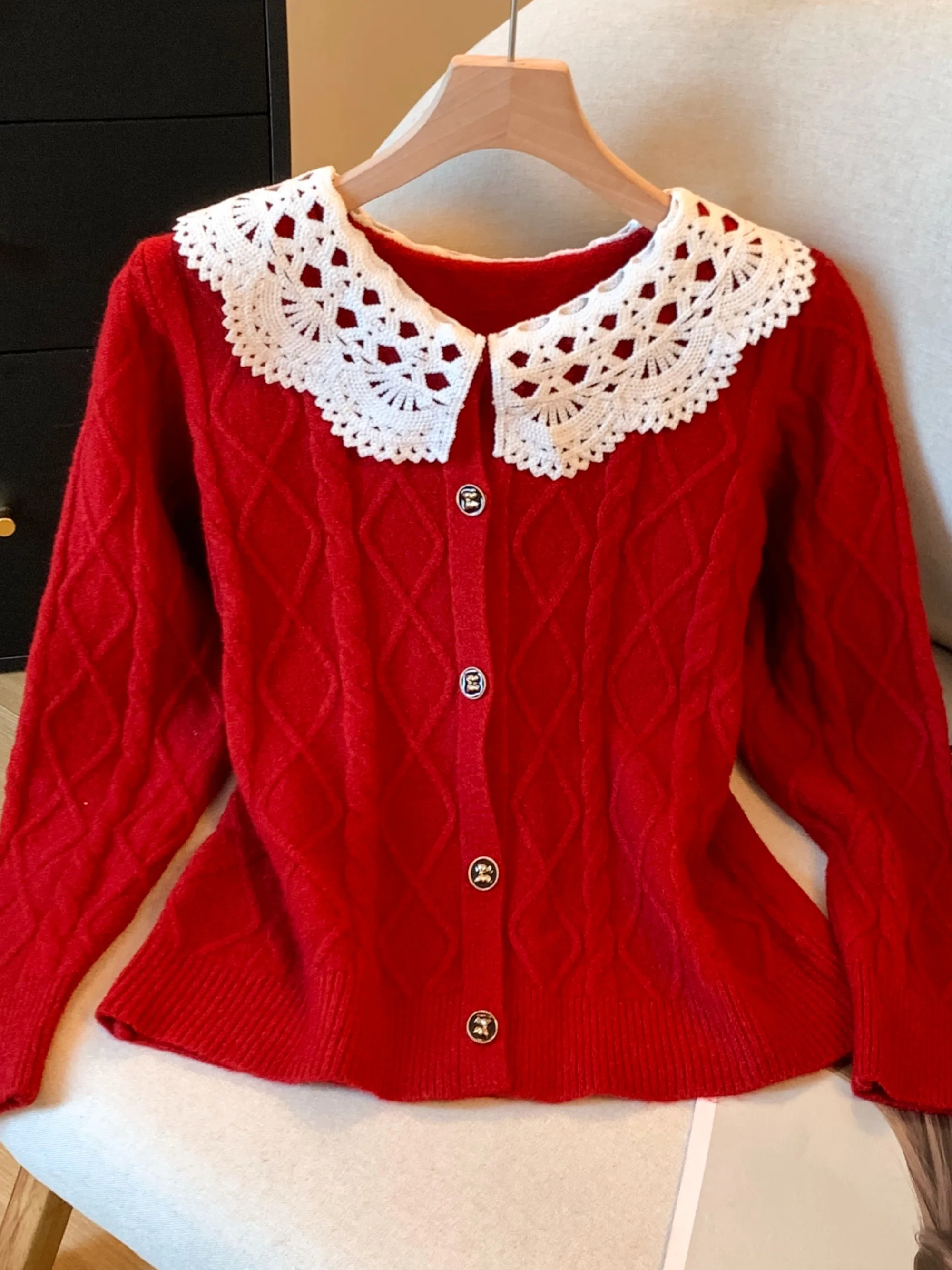 Red Doll Collar Knitted Sweater Coat Women's Autumn Winter Inner Sweet Knitted Open Cardigan Top Self-Kee Sle Korean Ve...
Red Doll Collar Knitted Sweater Coat Women's Autumn Winter Inner Sweet Knitted Open Cardigan Top Self-Kee Sle Korean Ve...